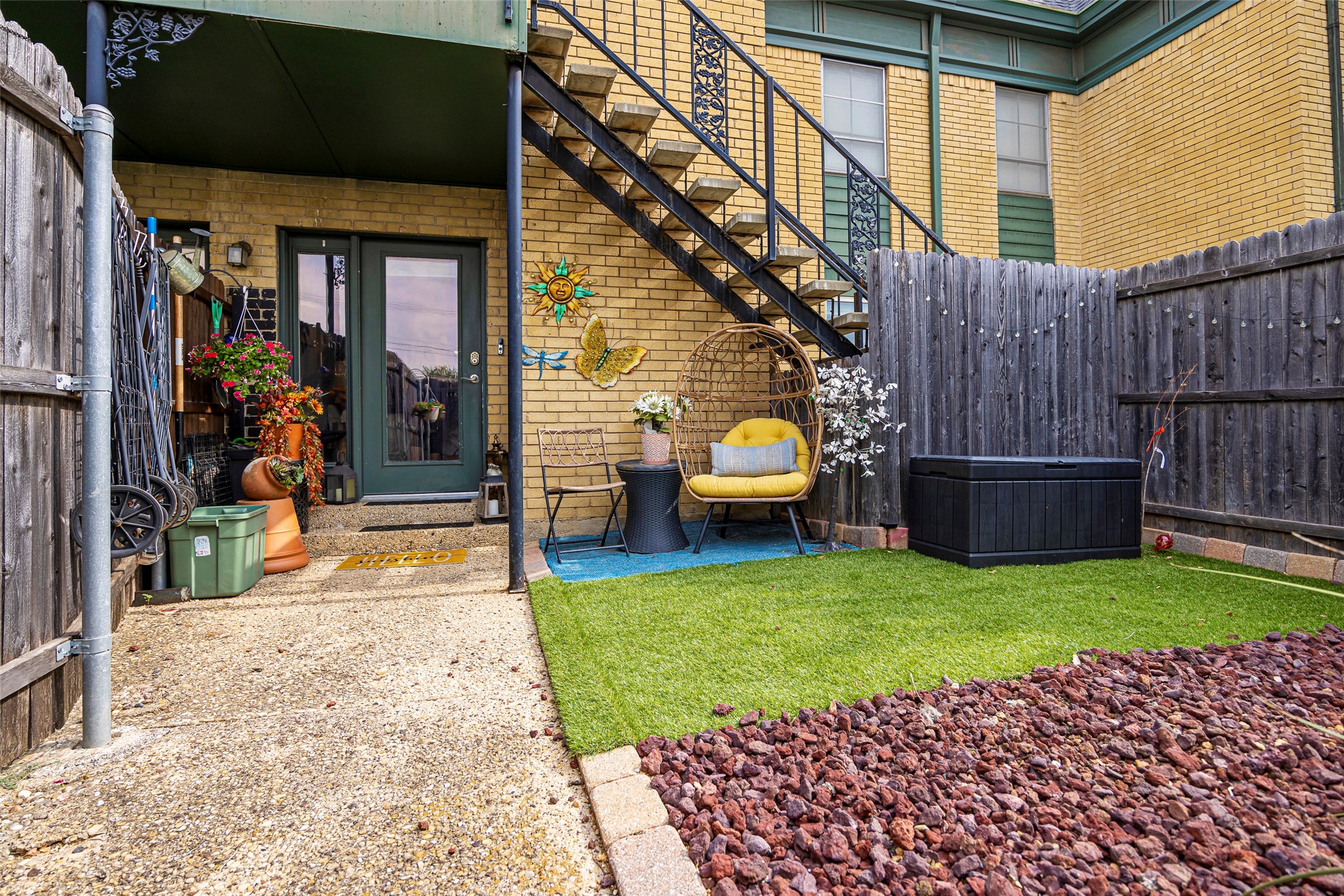 6016 E University Boulevard 119