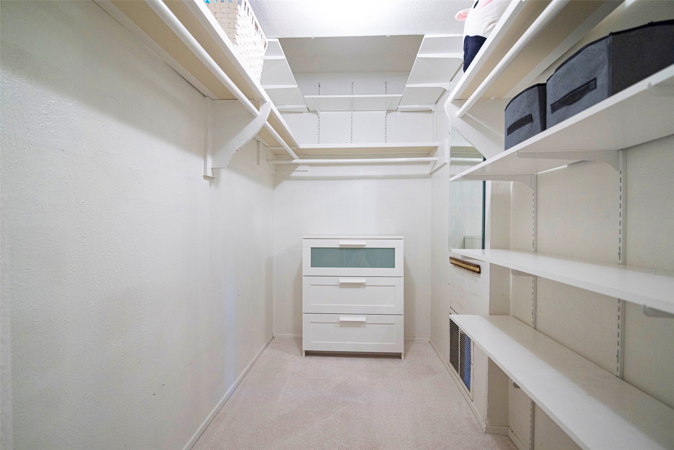 6016 E University Boulevard 220