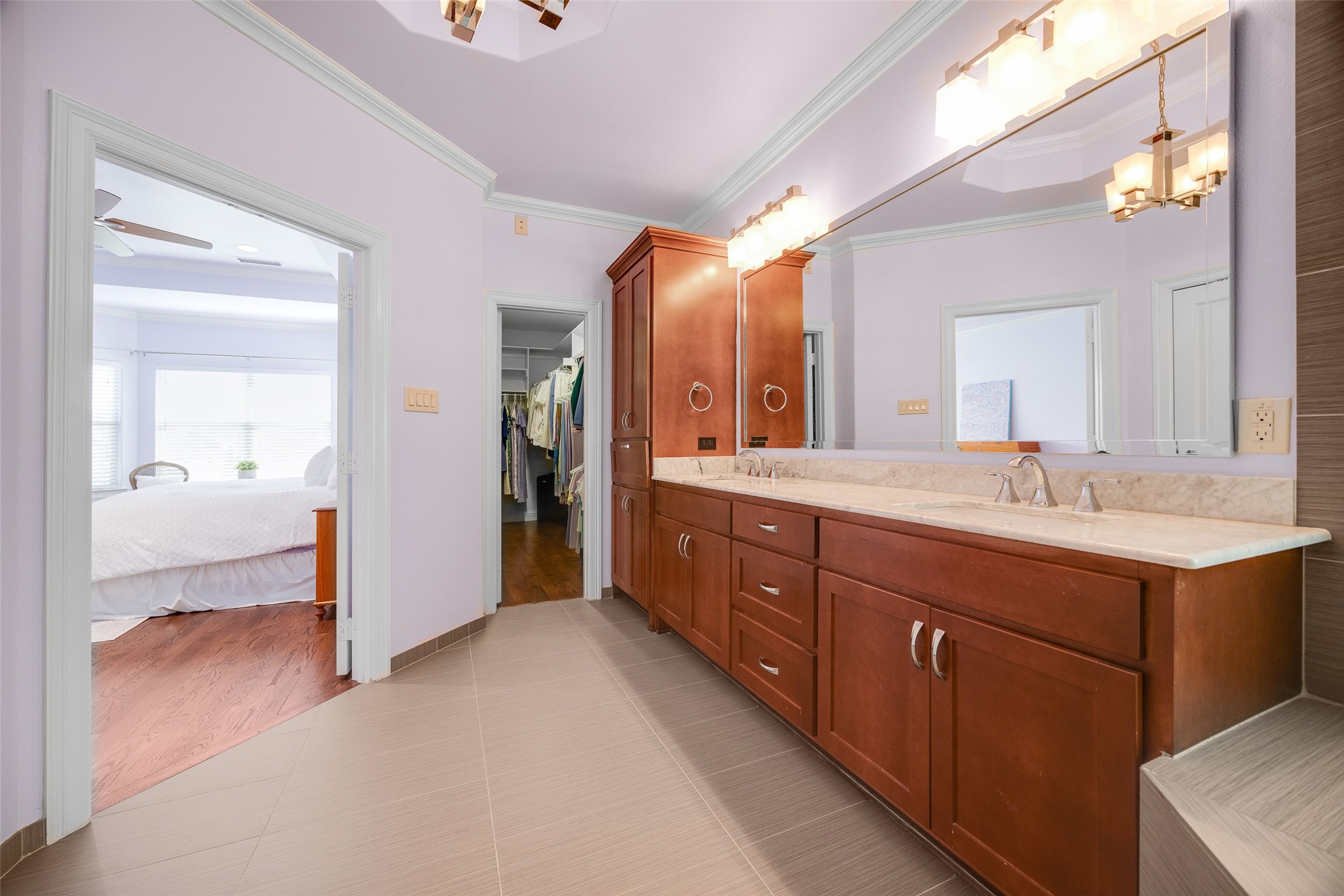 6306 Lakeshore Drive