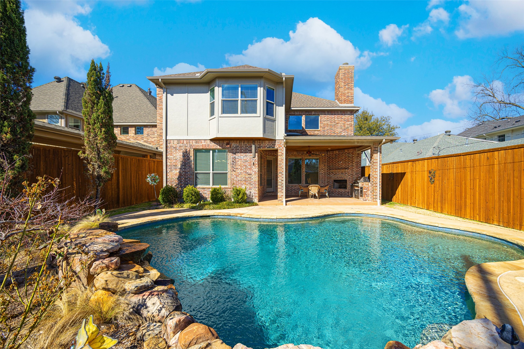 6306 Lakeshore Drive