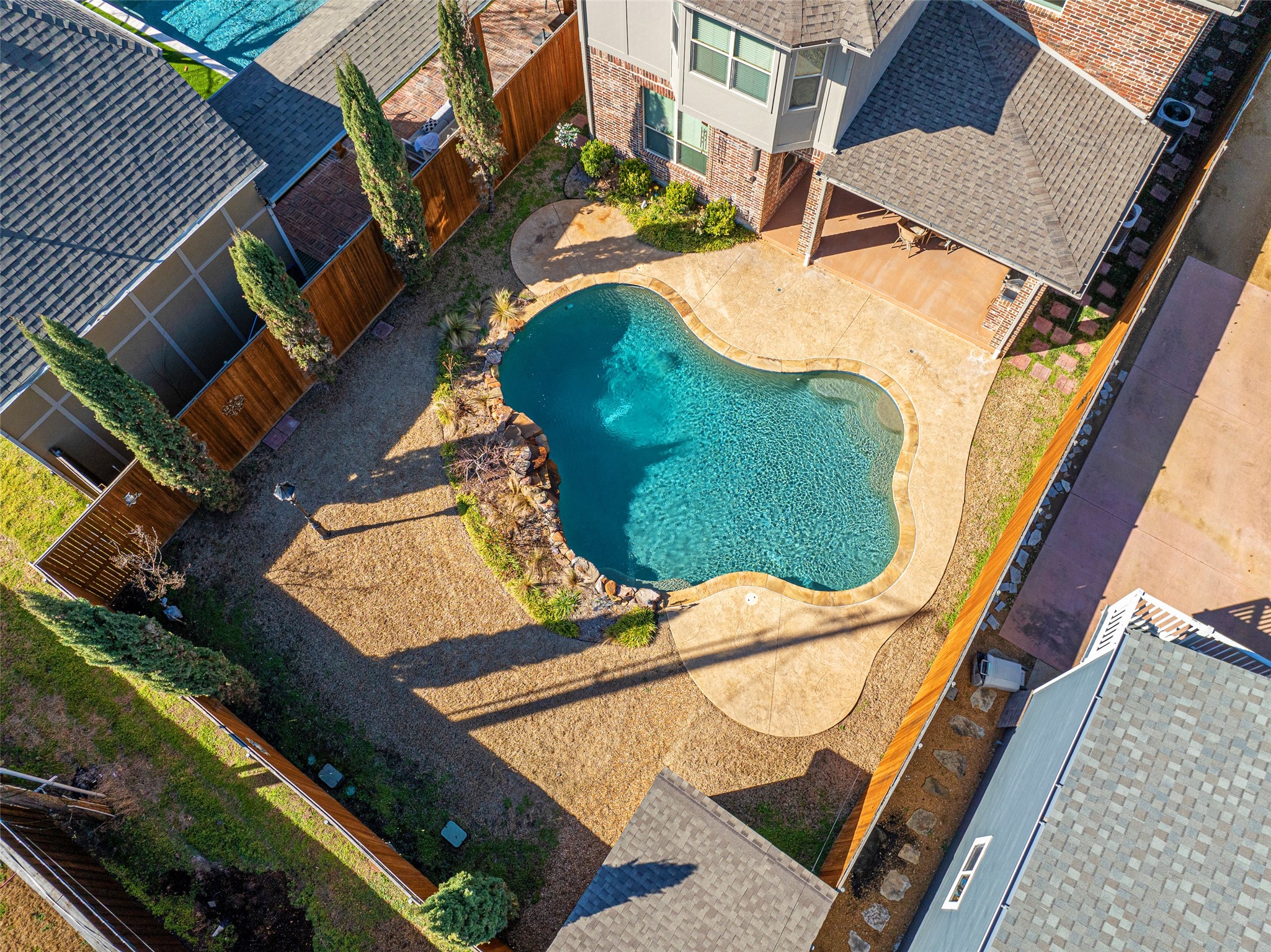 6306 Lakeshore Drive