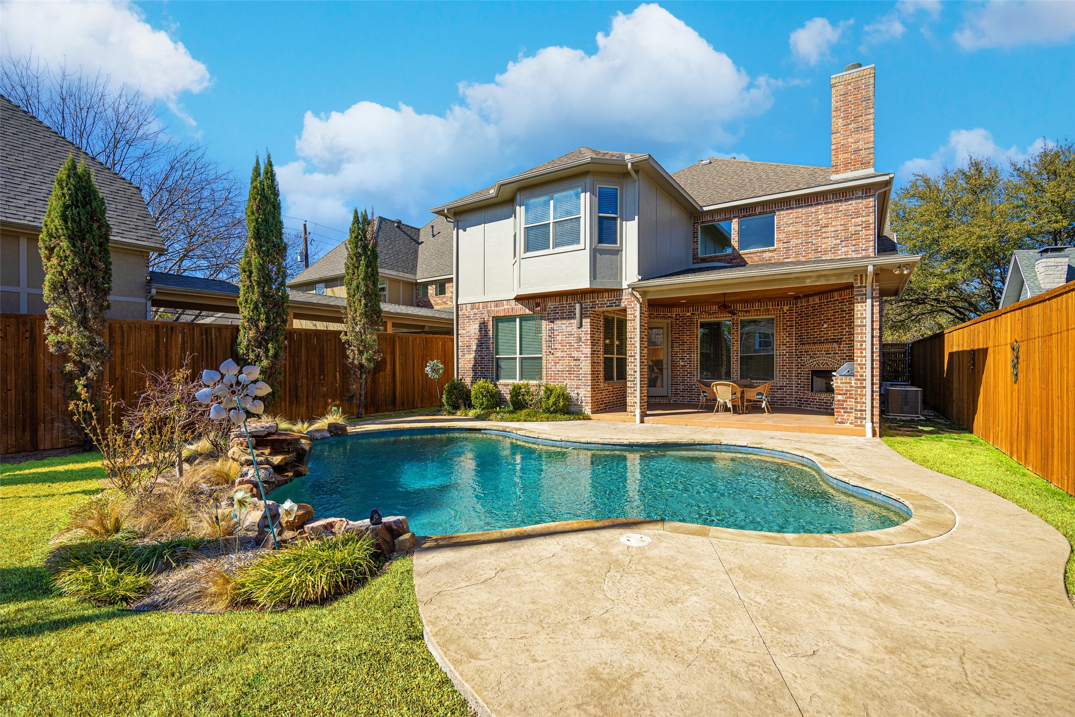 6306 Lakeshore Drive