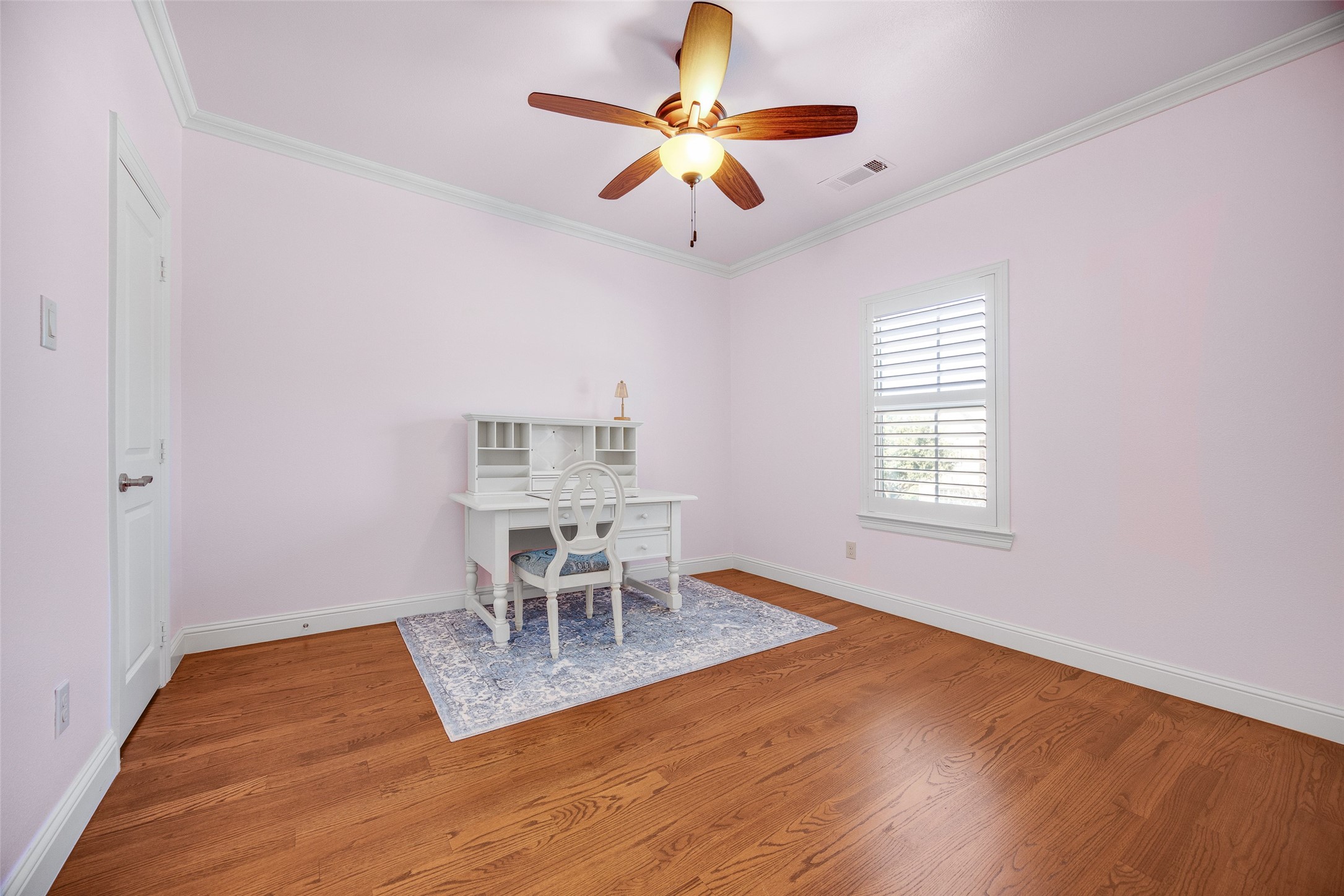 6306 Lakeshore Drive
