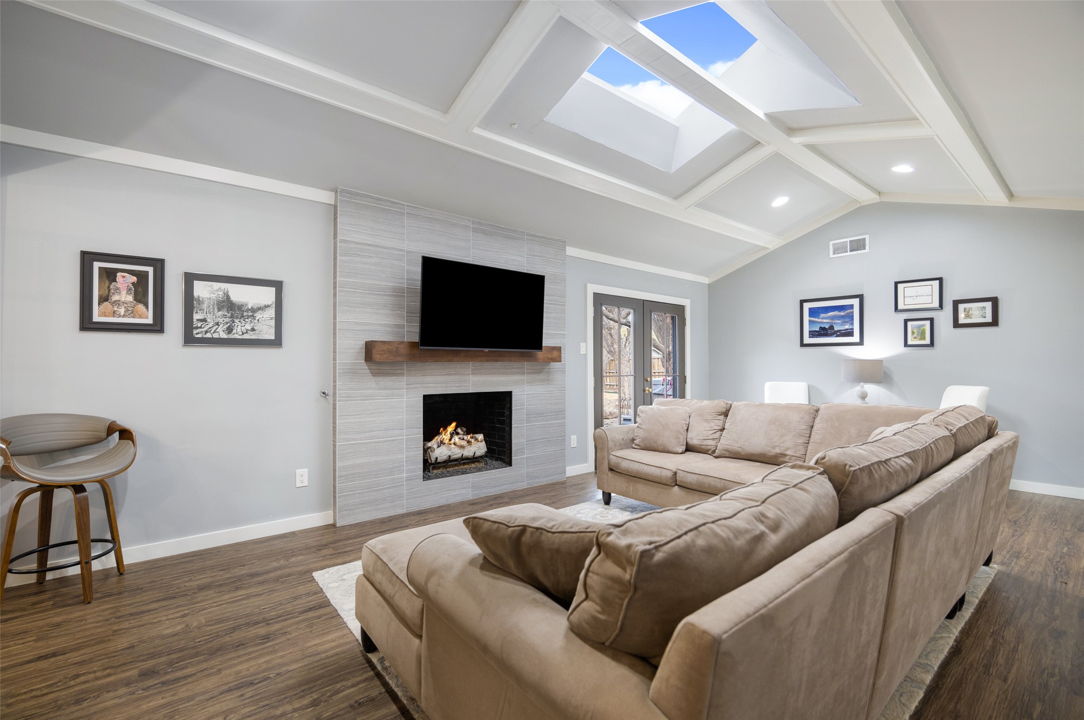 3787 Vinecrest Drive