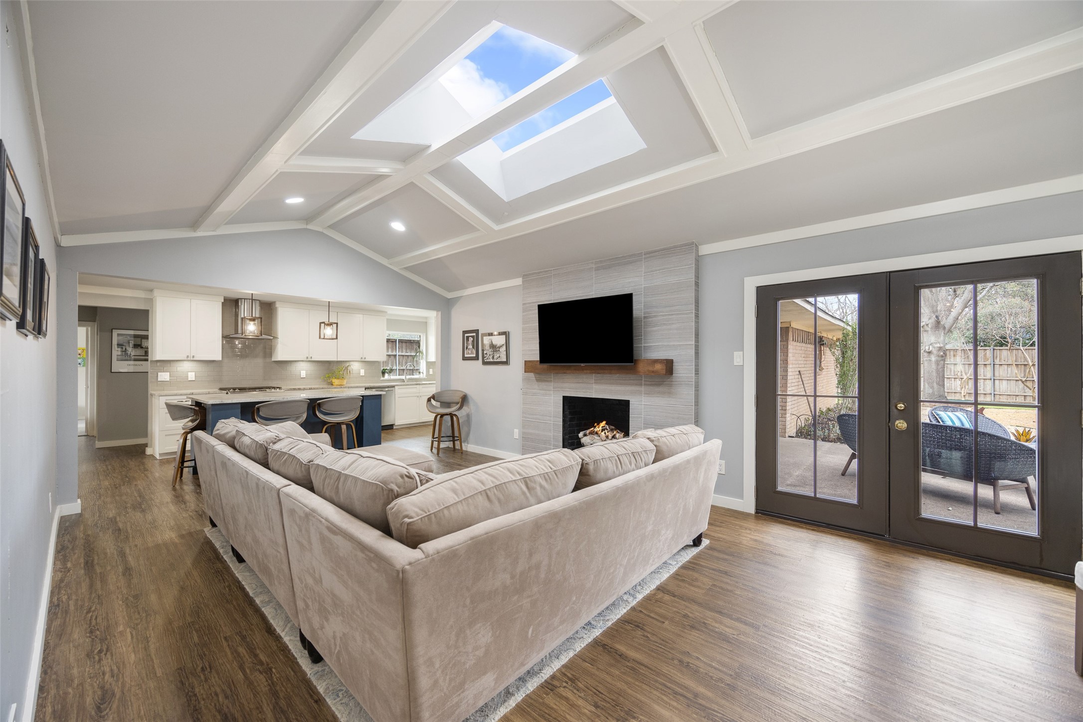 3787 Vinecrest Drive