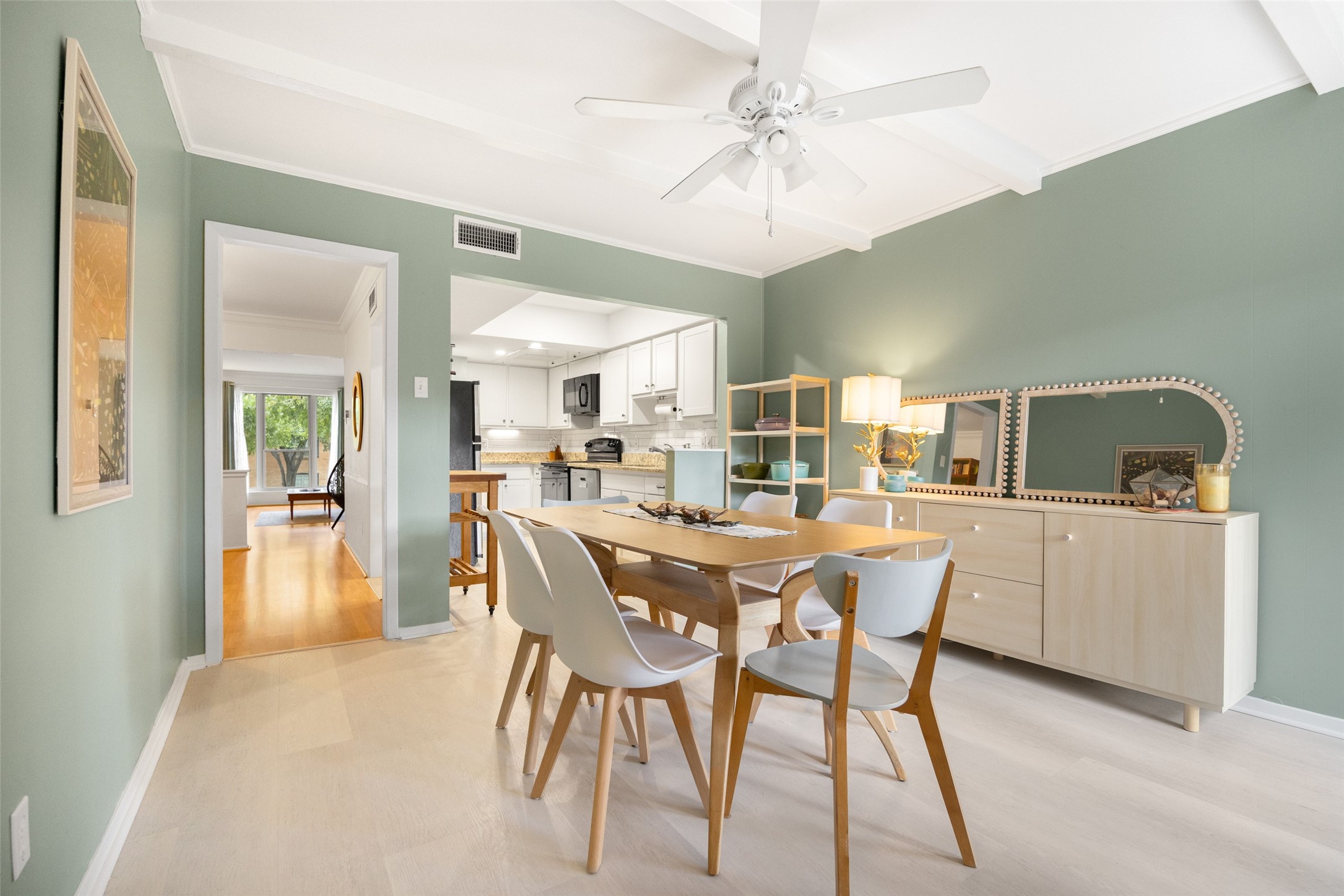 6018 E University Boulevard 201