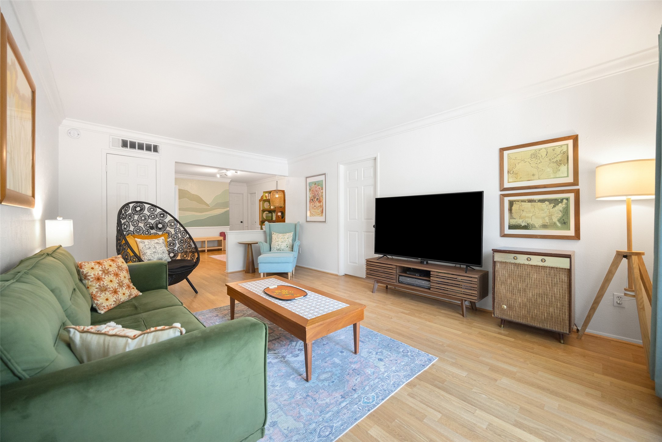 6018 E University Boulevard 201