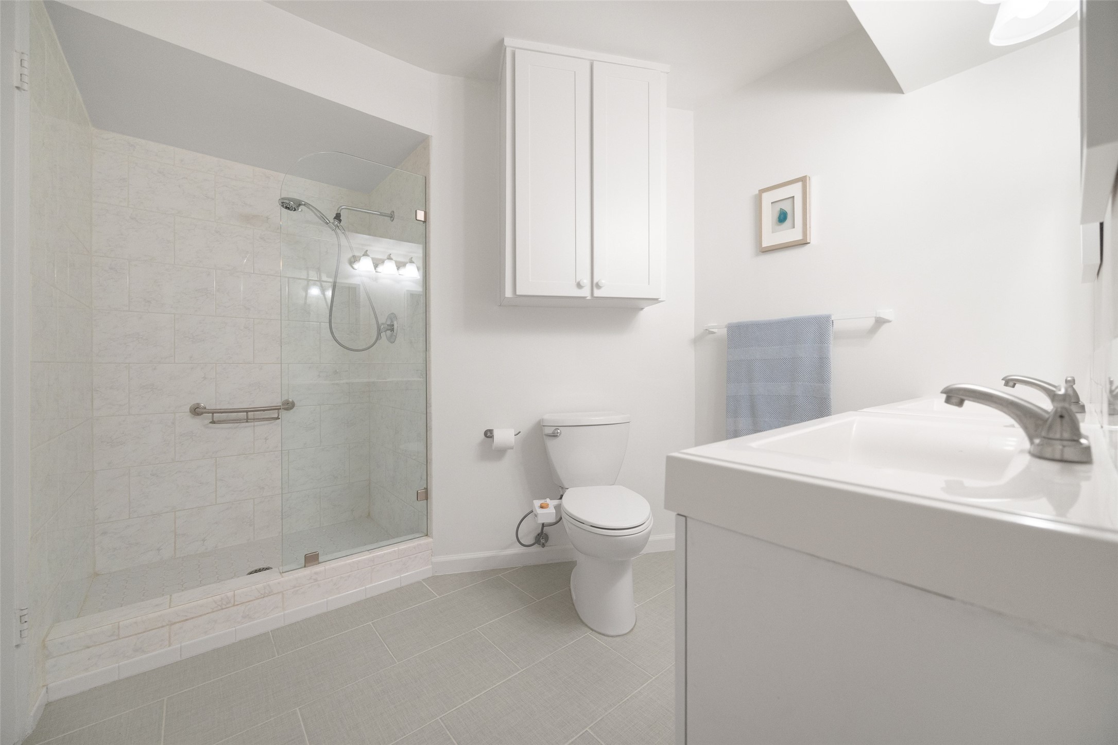 6018 E University Boulevard 201