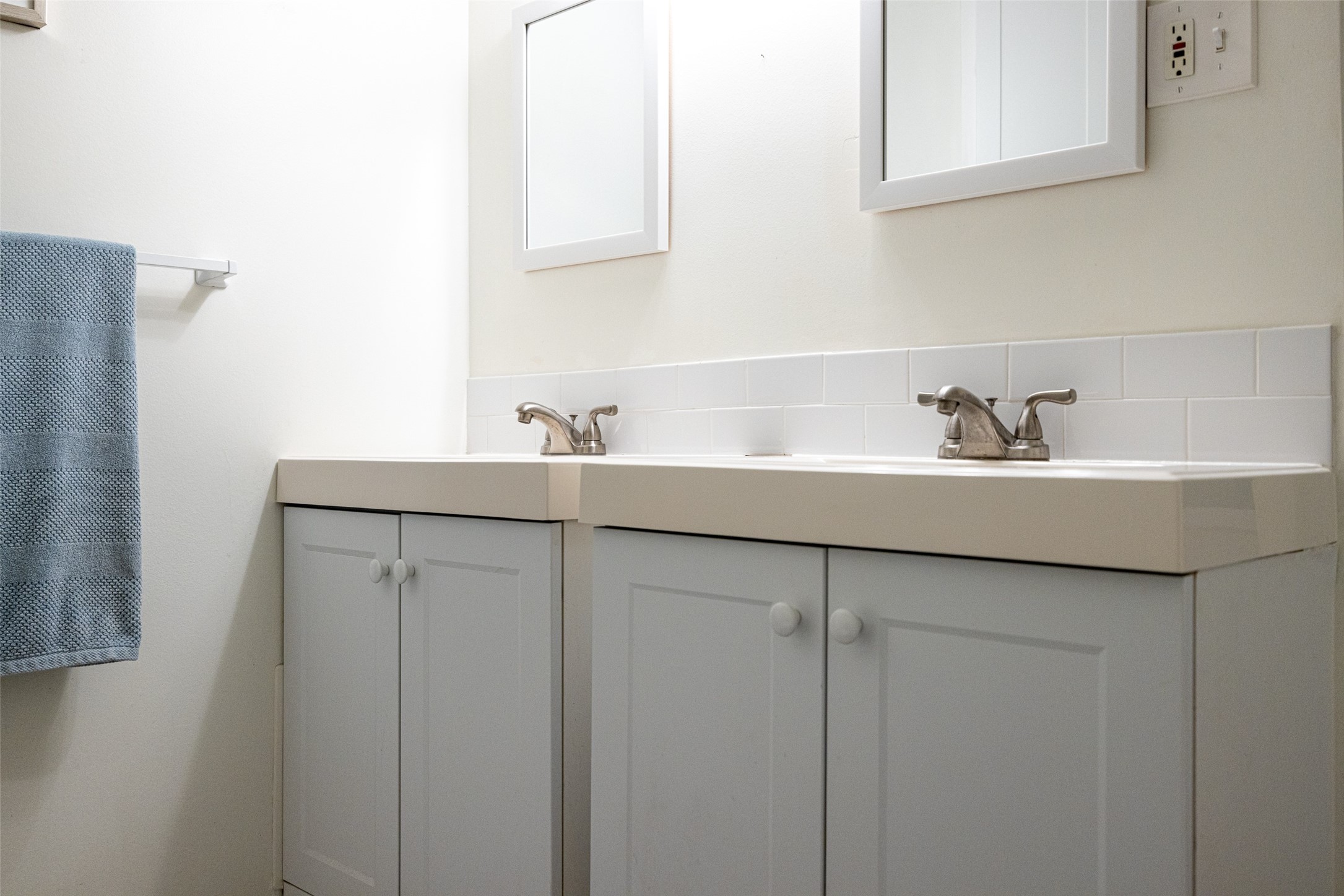 6018 E University Boulevard 201