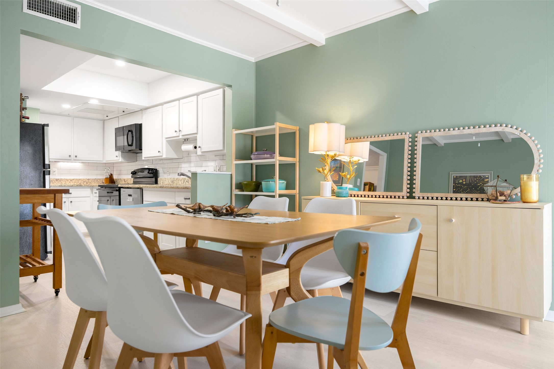 6018 E University Boulevard 201