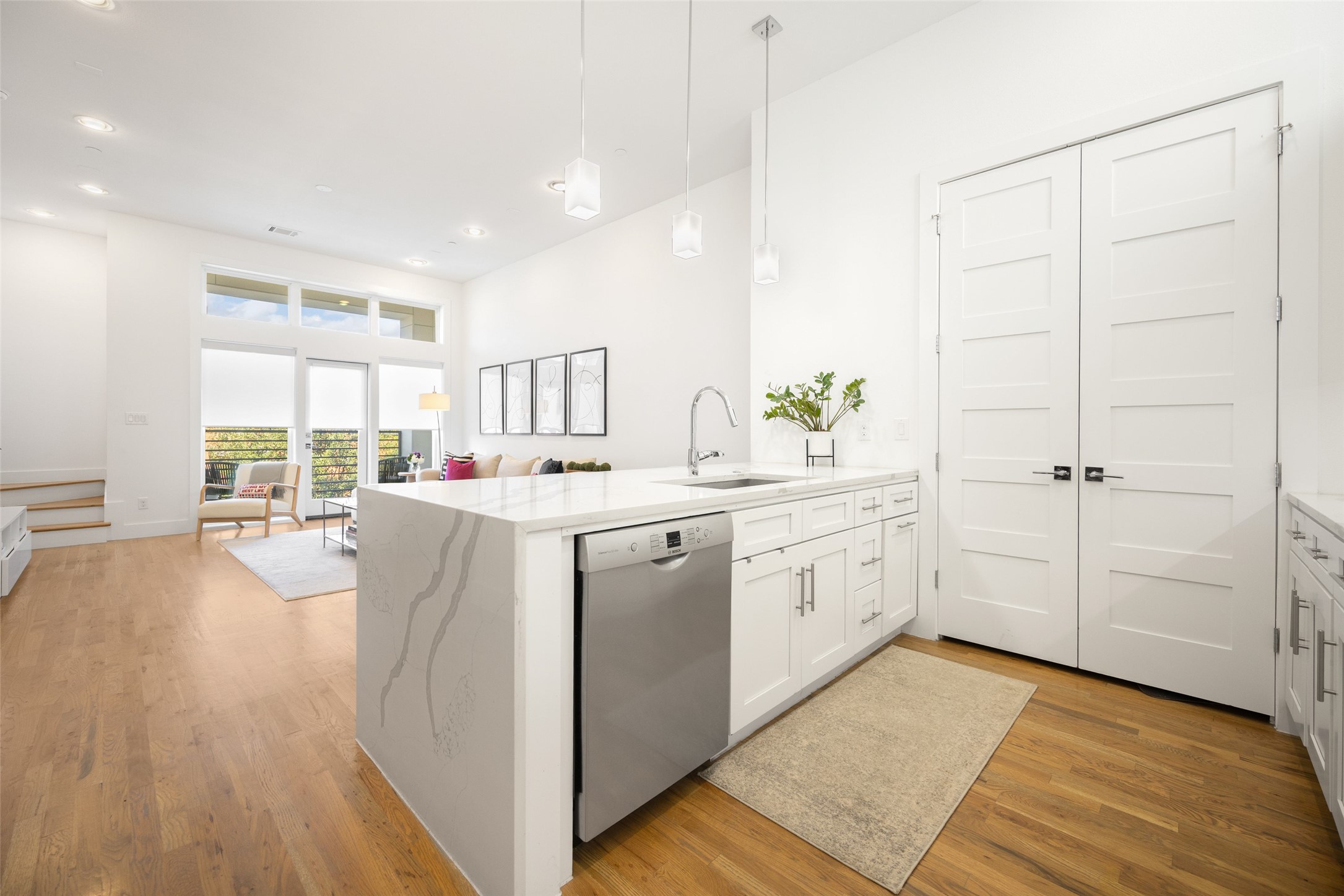 1727 Caddo Street 103