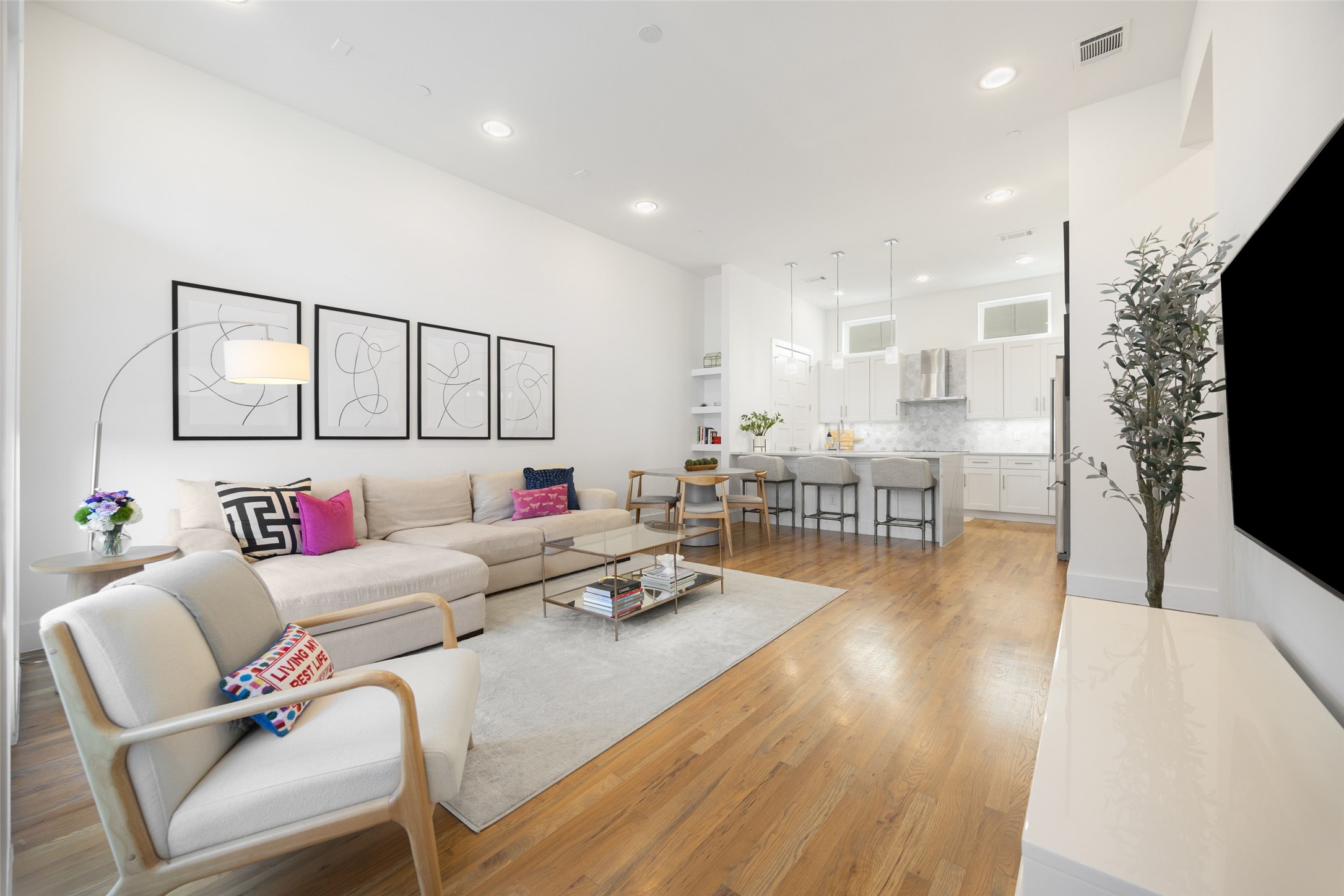 1727 Caddo Street 103