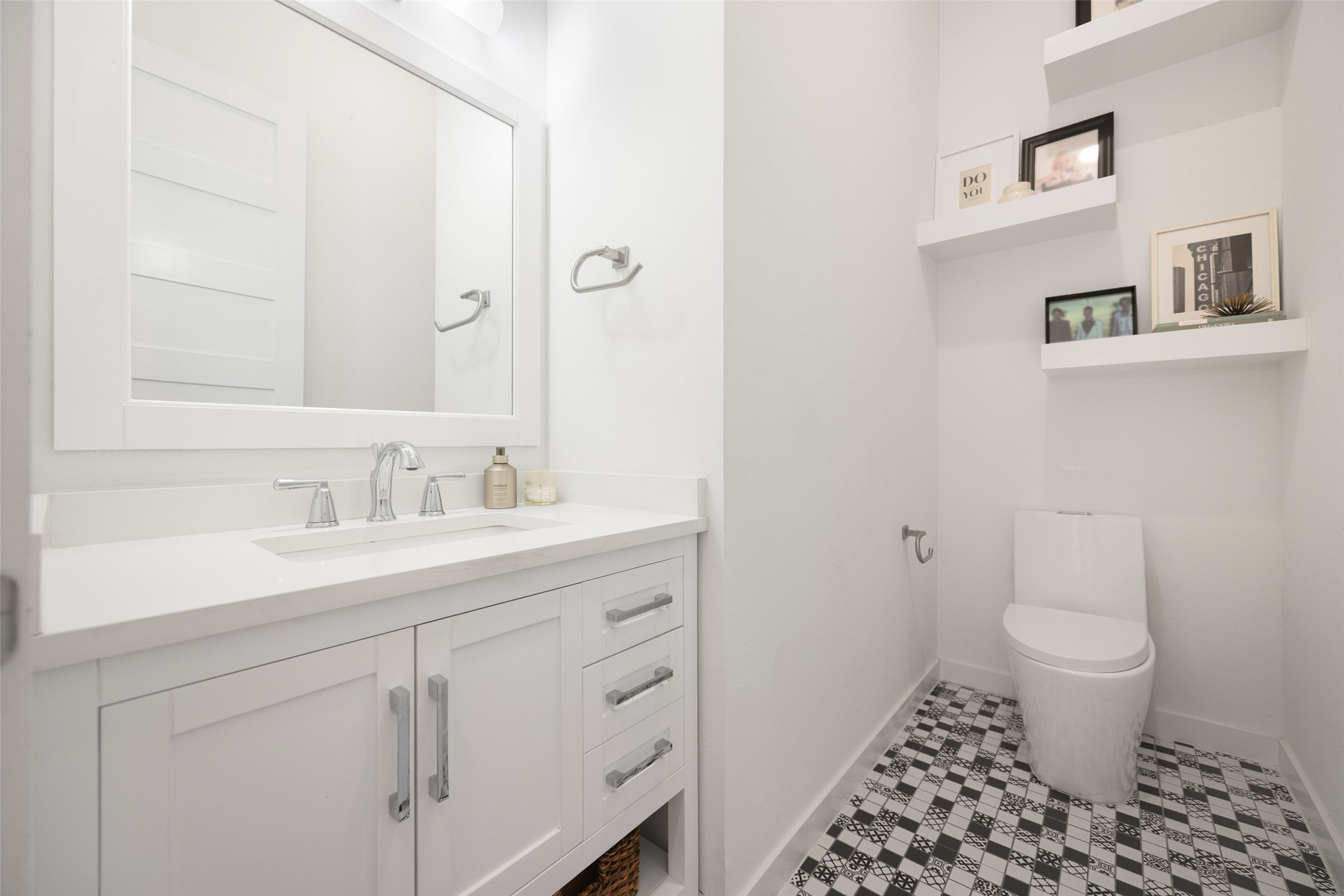 1727 Caddo Street 103