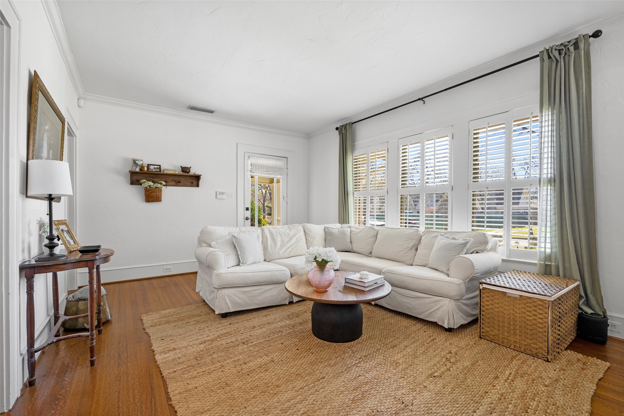 5523 Ridgedale Avenue