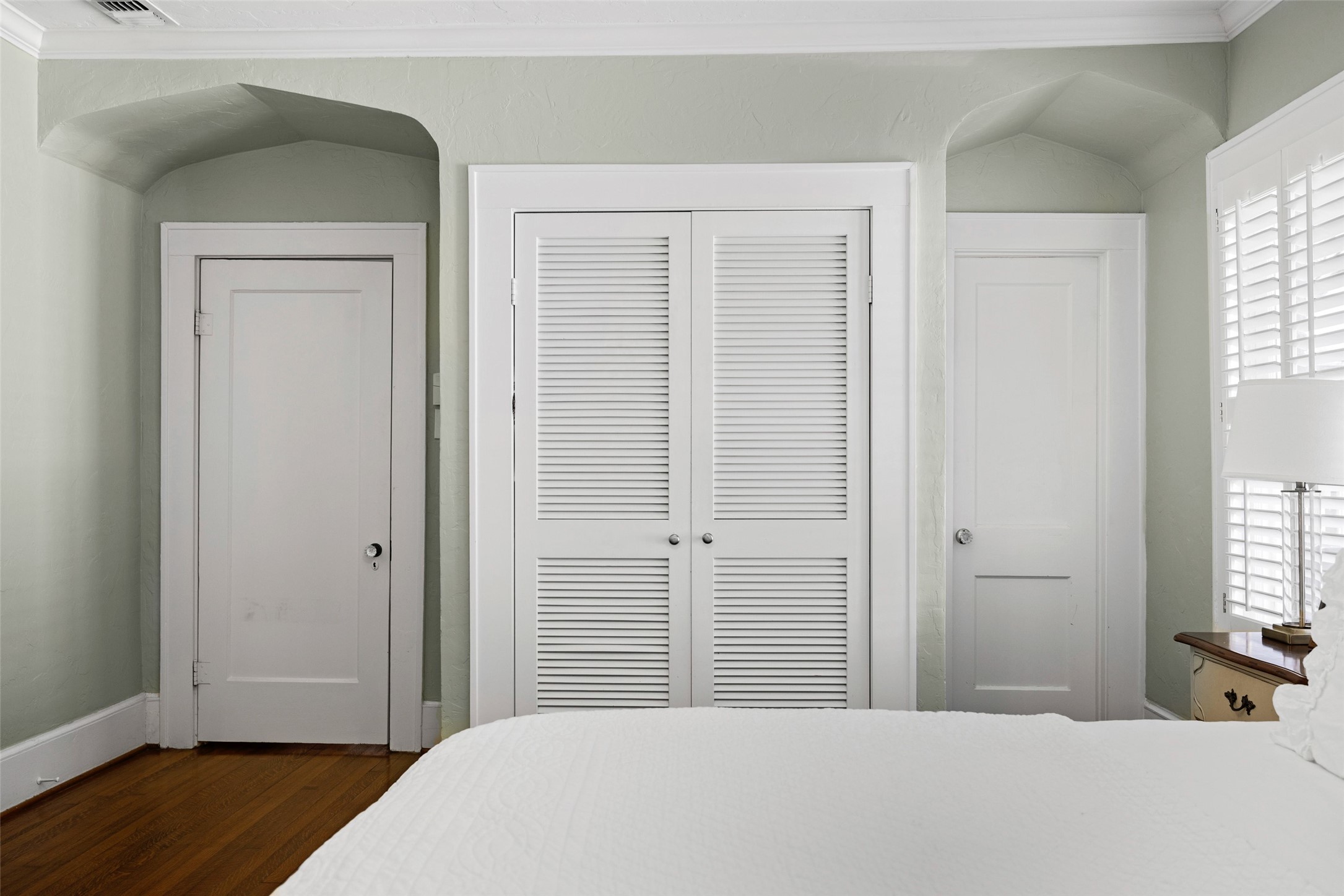 5523 Ridgedale Avenue