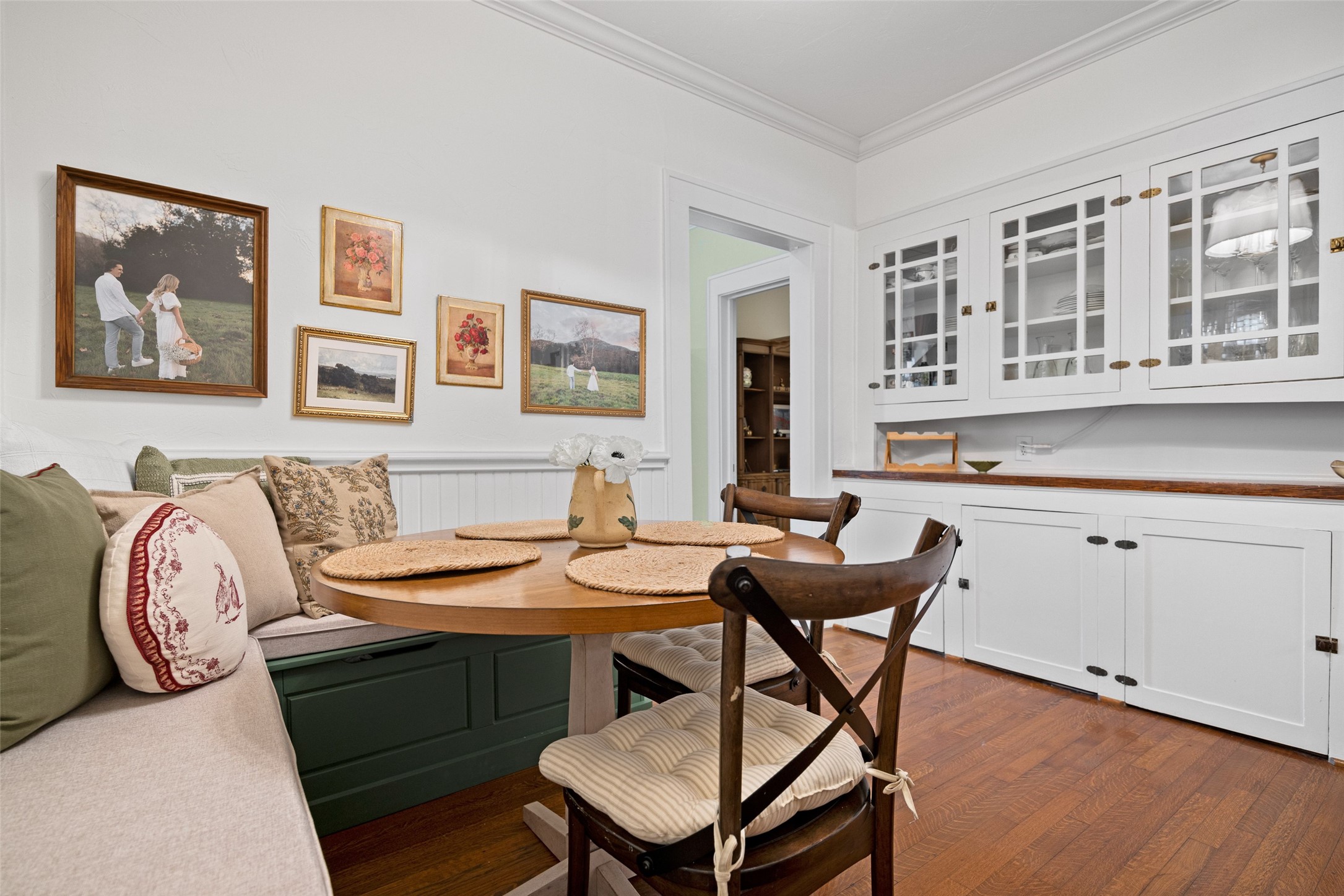 5523 Ridgedale Avenue