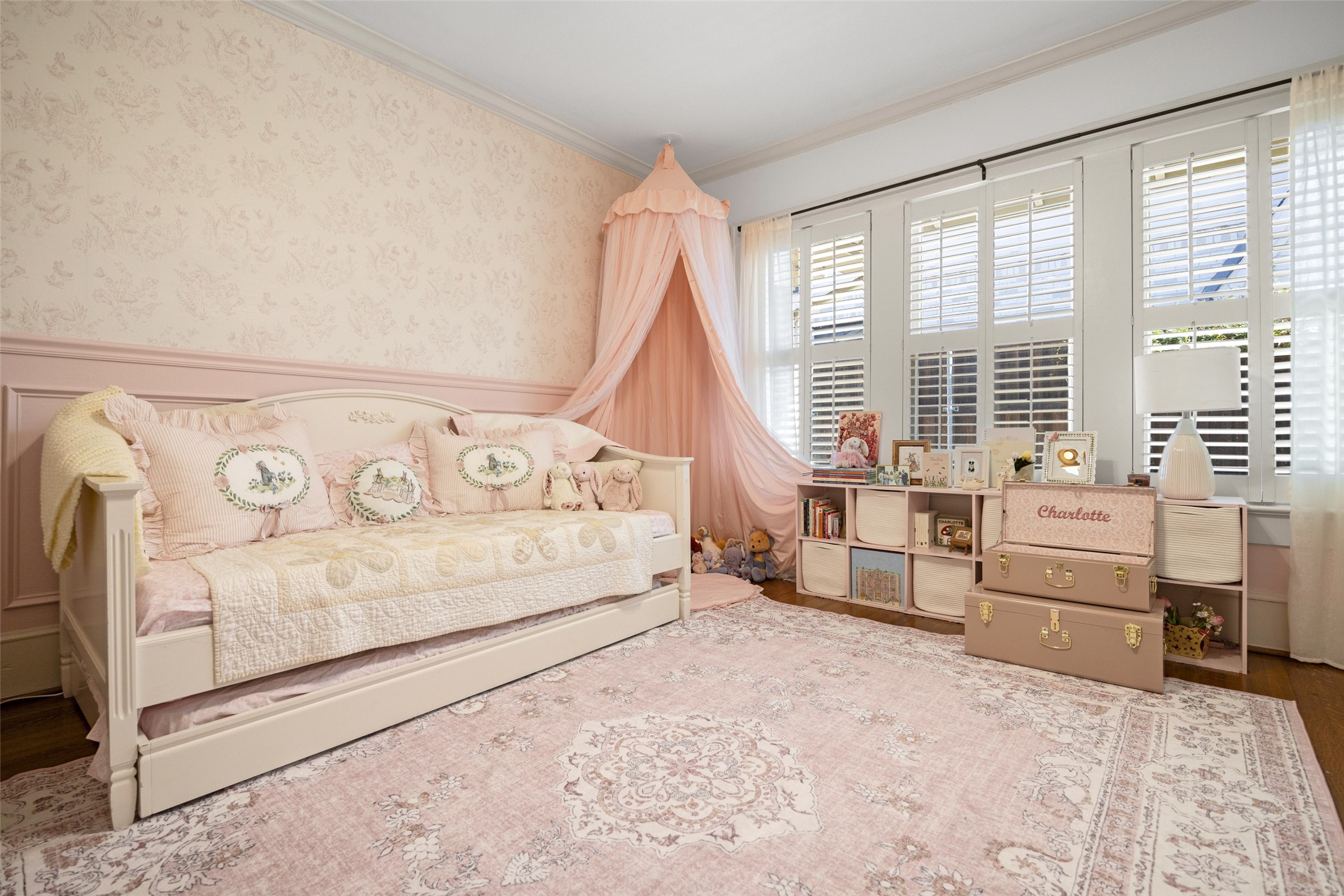 5523 Ridgedale Avenue