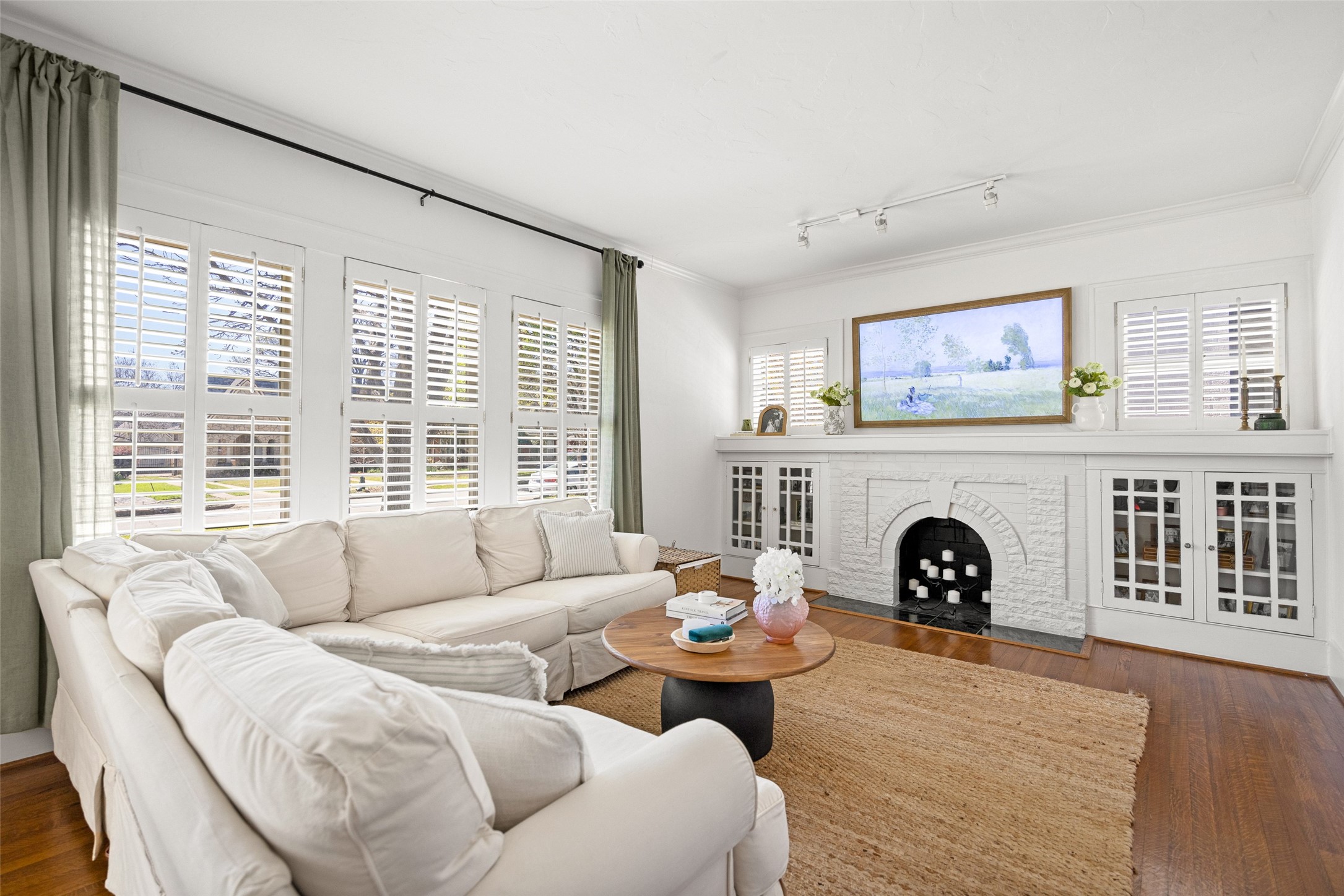 5523 Ridgedale Avenue