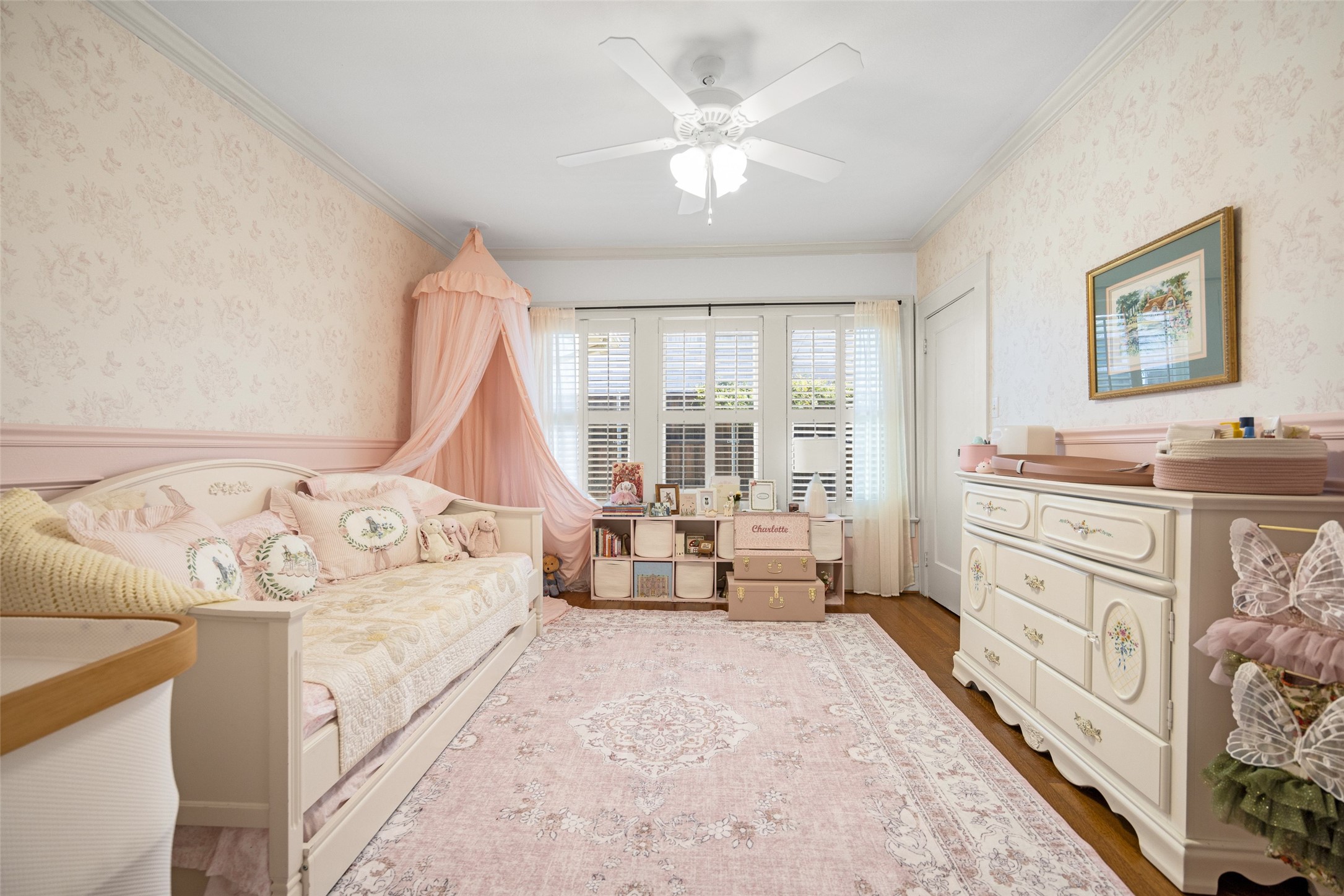 5523 Ridgedale Avenue