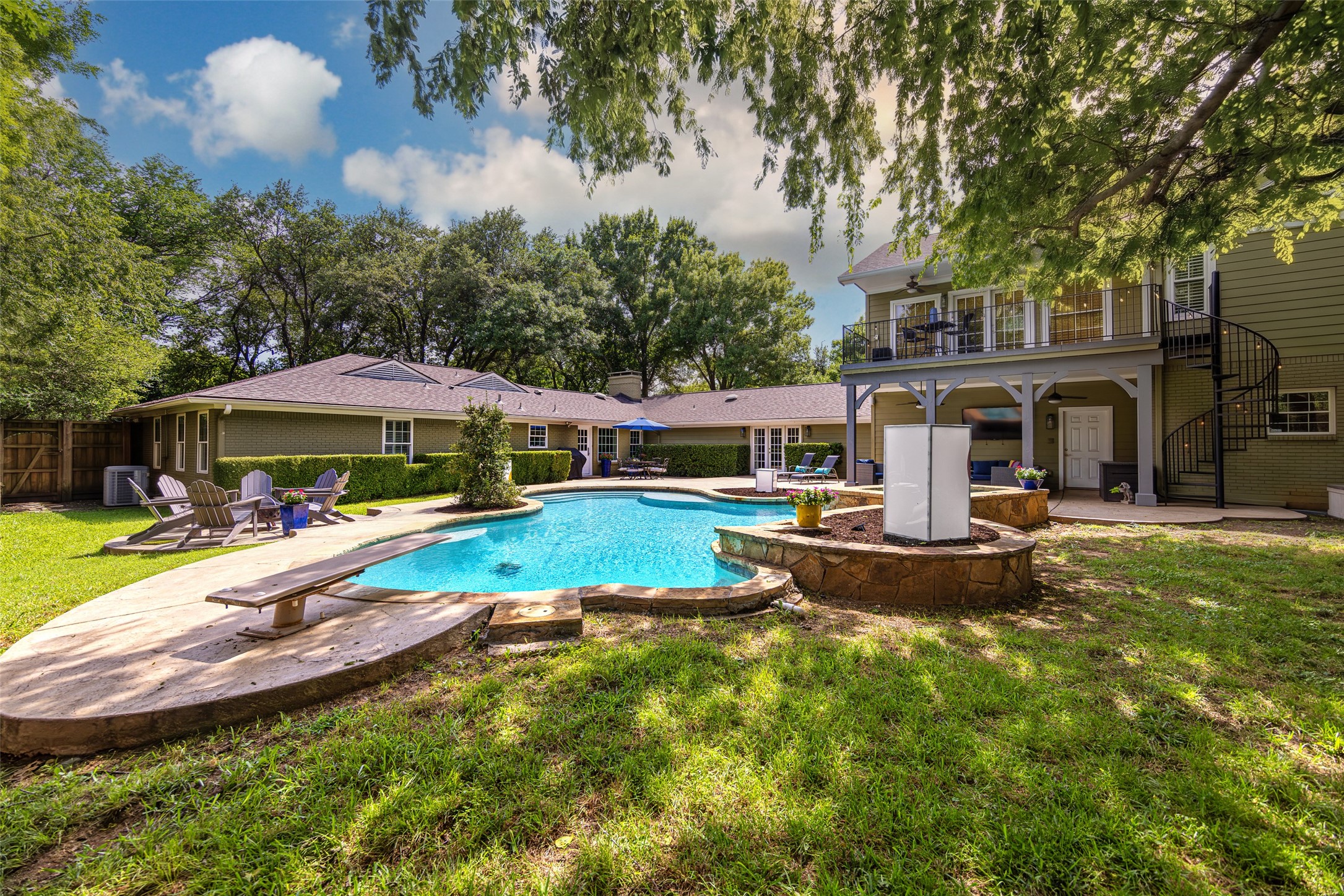4243 Beechwood Lane