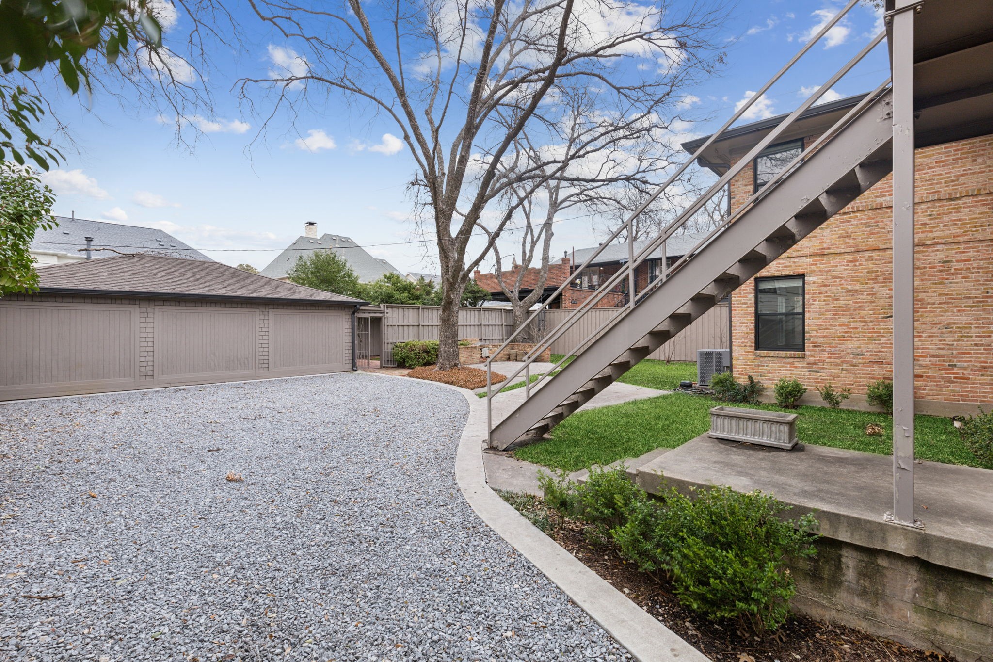 6725 Del Norte Lane