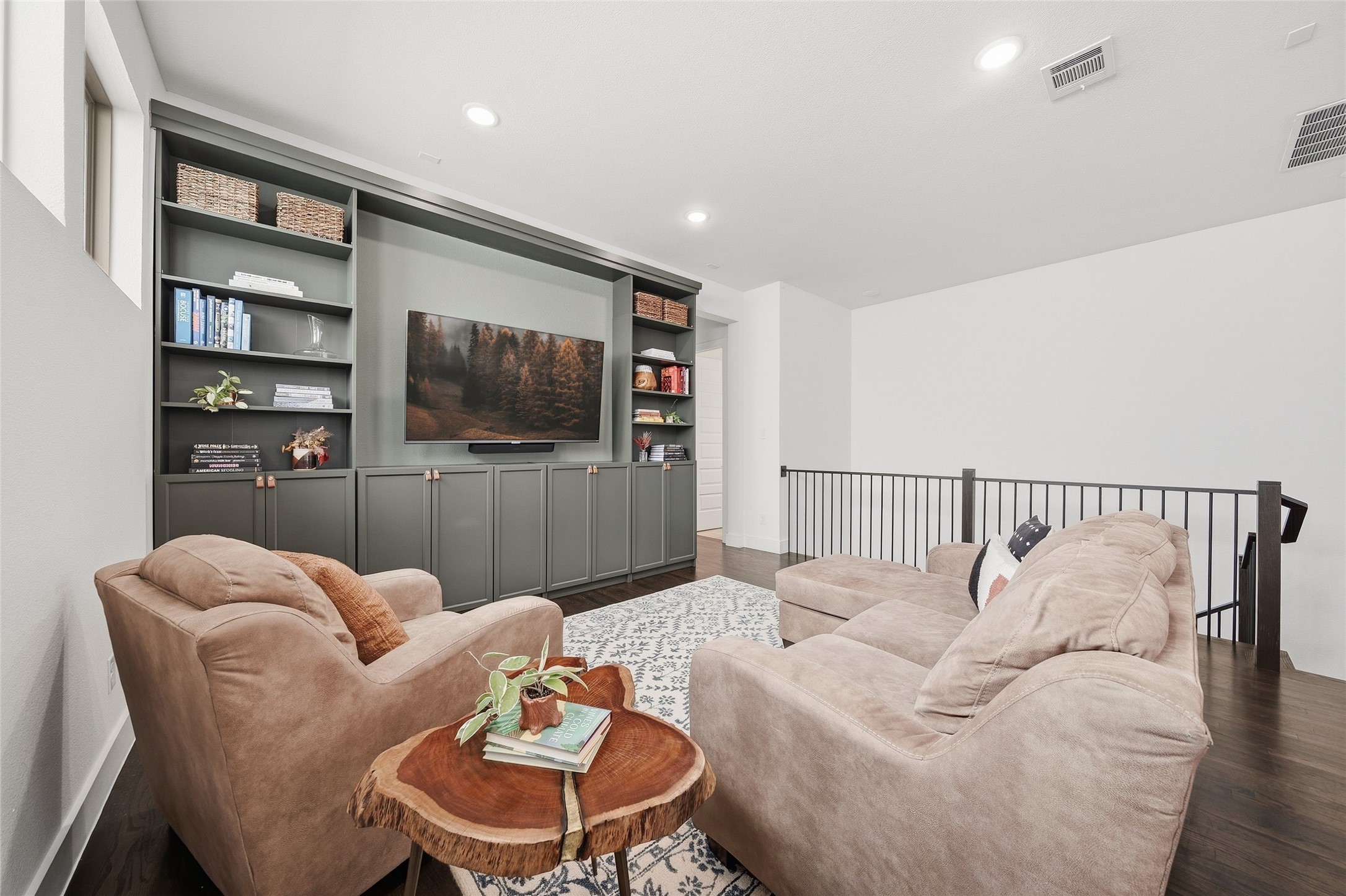 8261 Laflin Lane