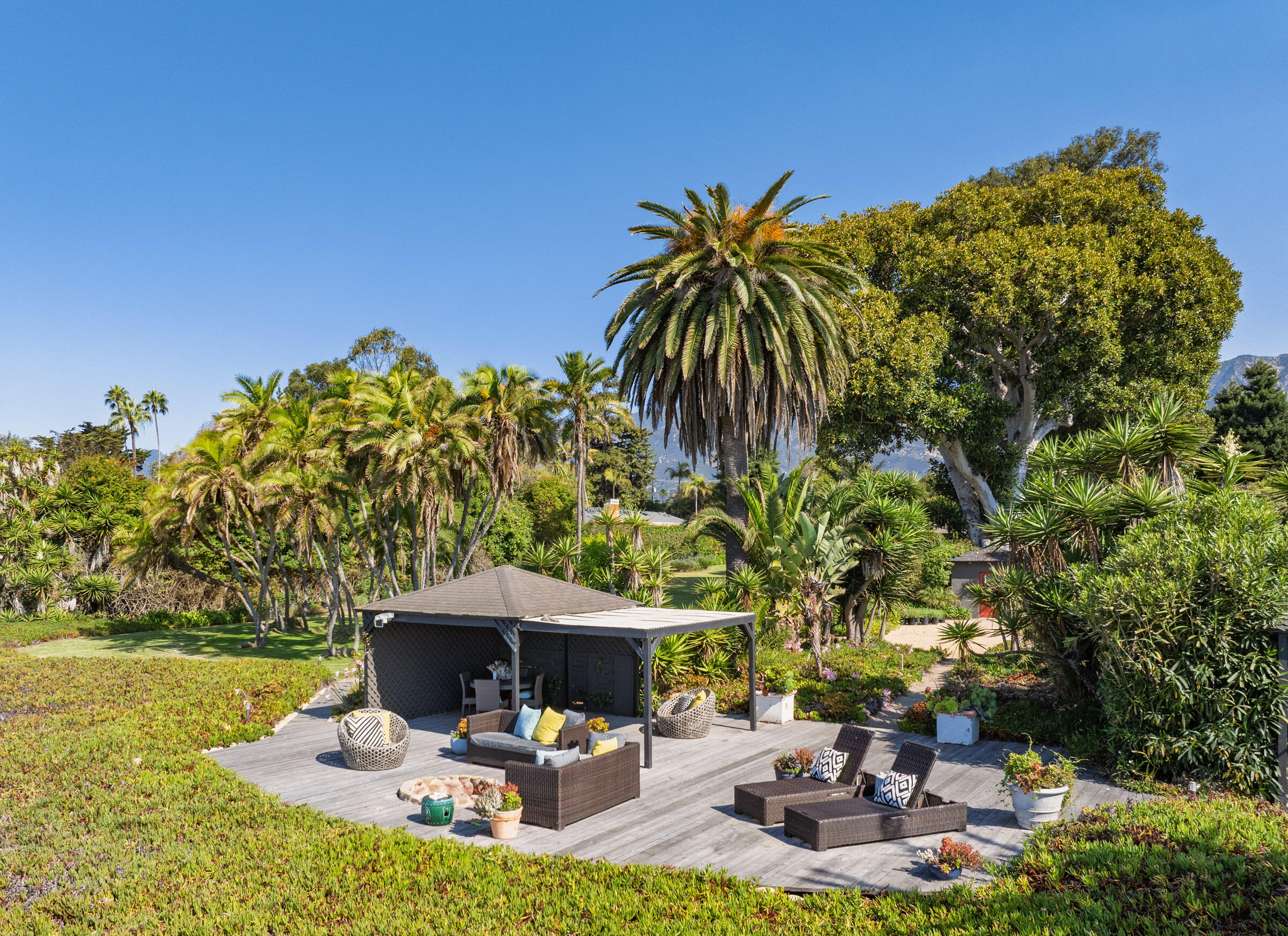 1695 Fernald Point Lane, MONTECITO