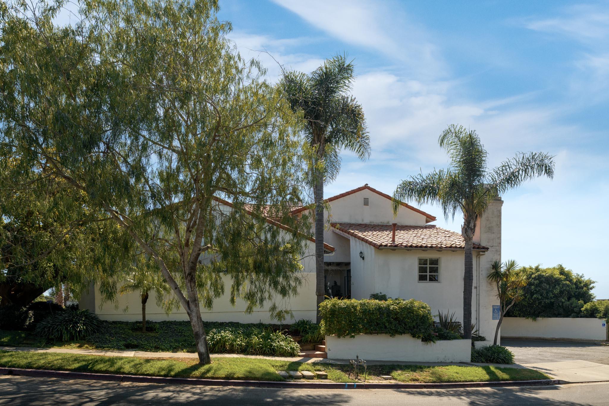 1809 Cliff Drive Apt 1