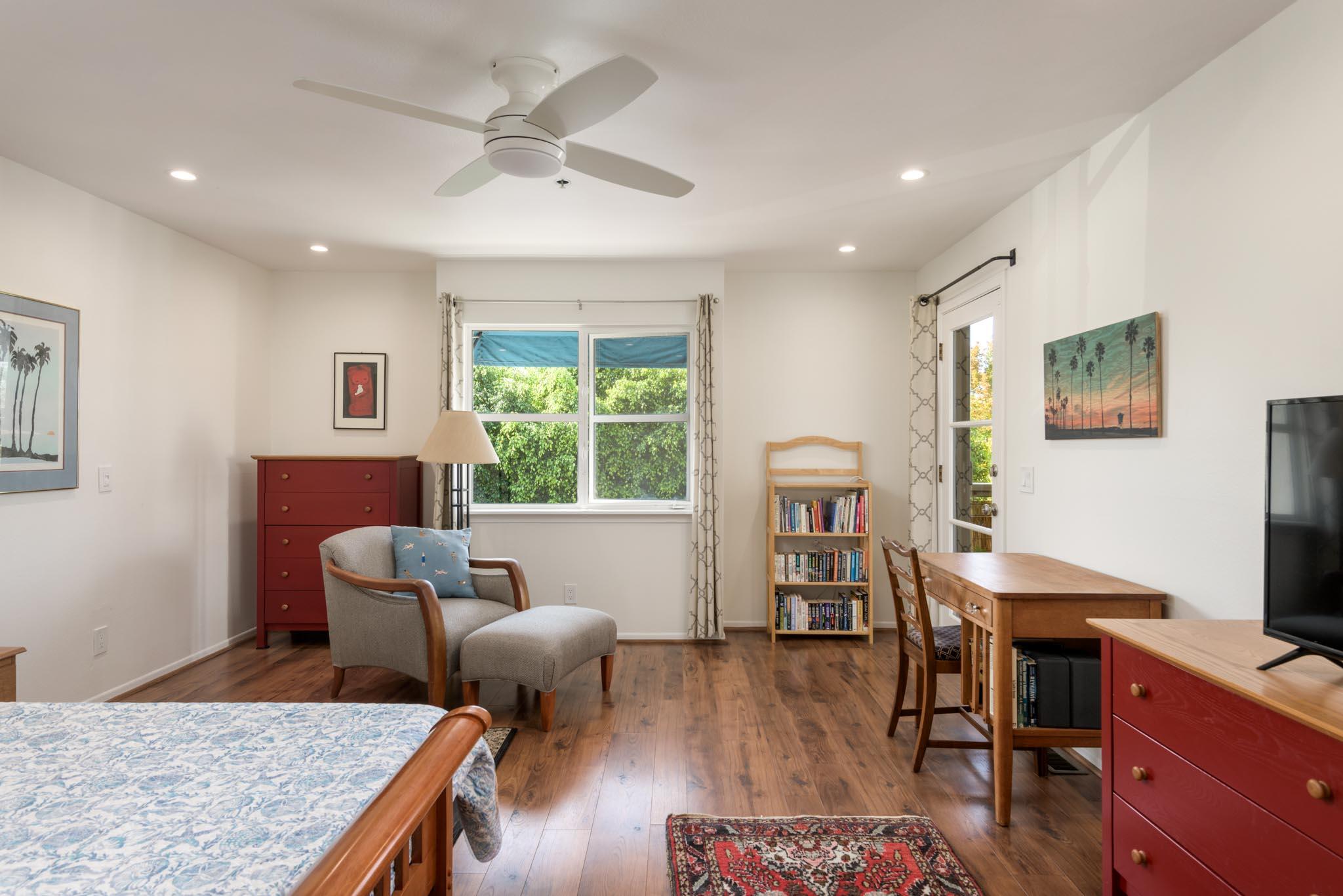 1809 Cliff Drive Apt 1