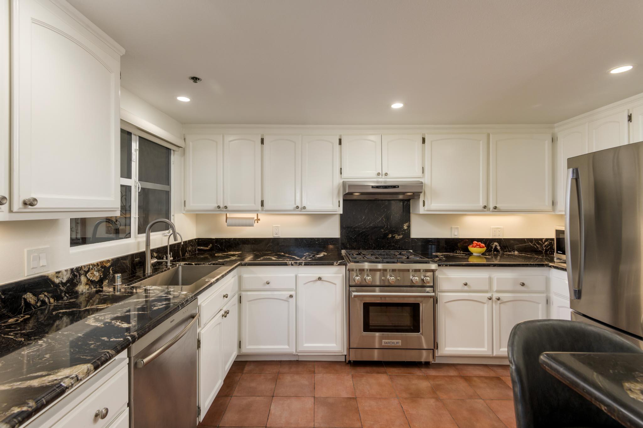 1809 Cliff Drive Apt 1