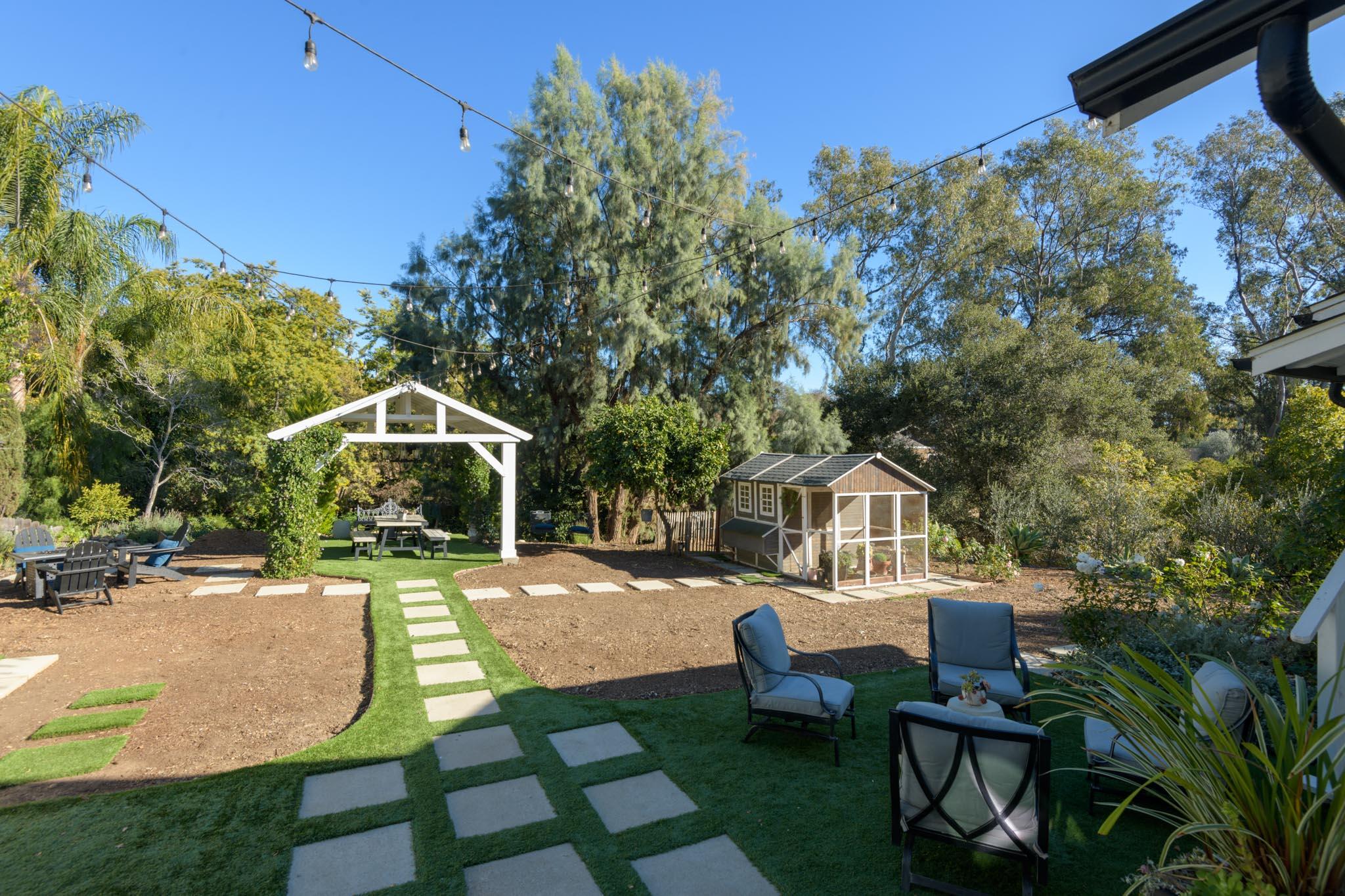 496 N La Cumbre Road