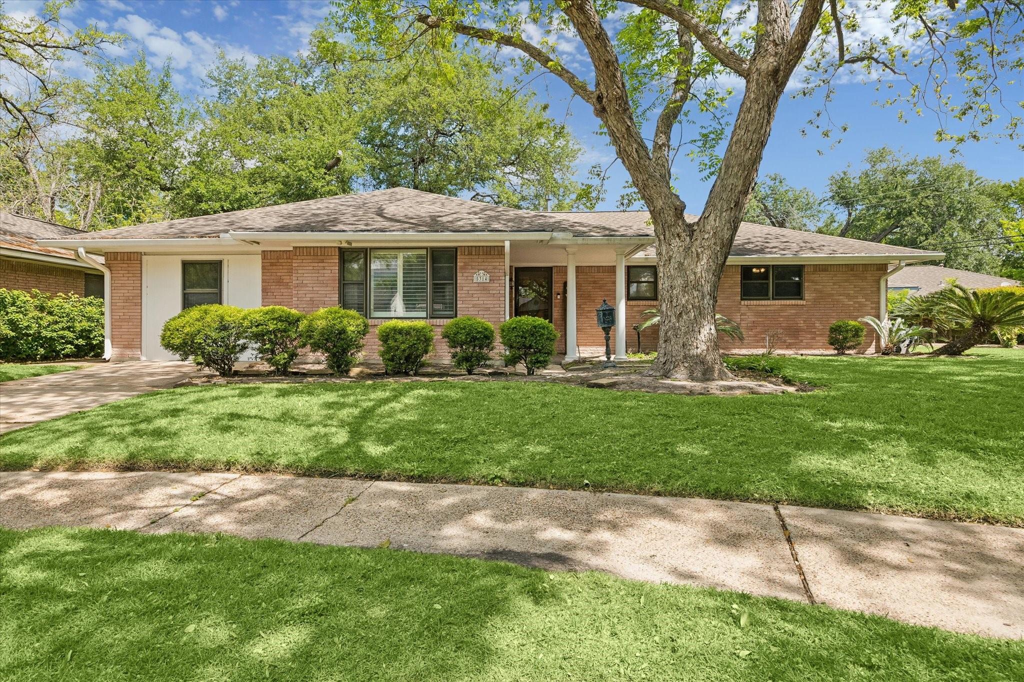 5314 Manor Creek Lane