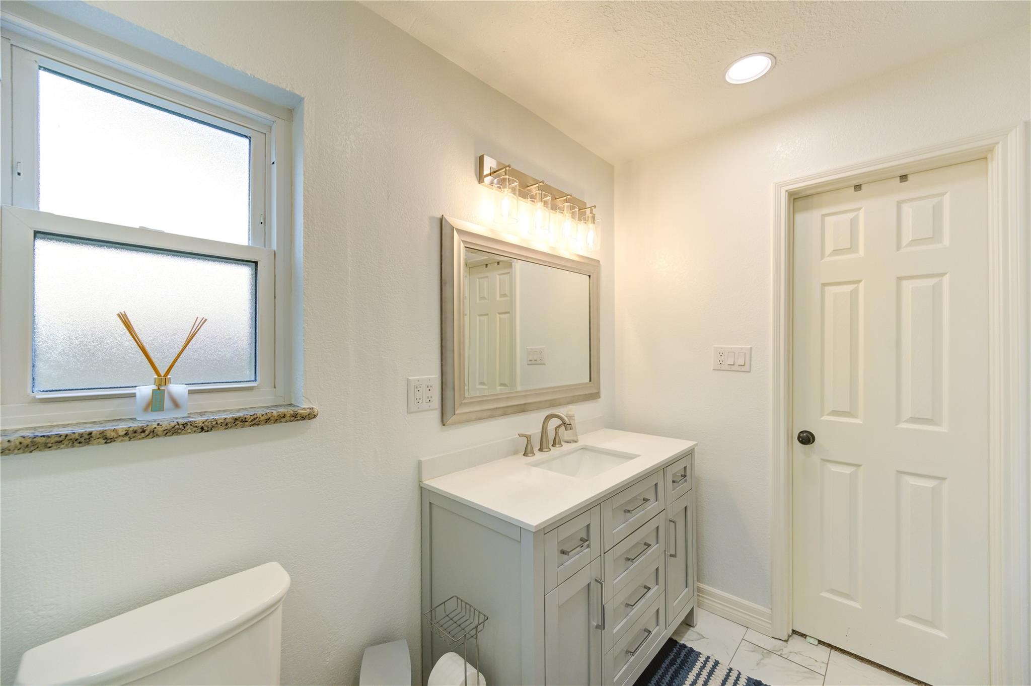 2410 Parkview Drive, Pearland