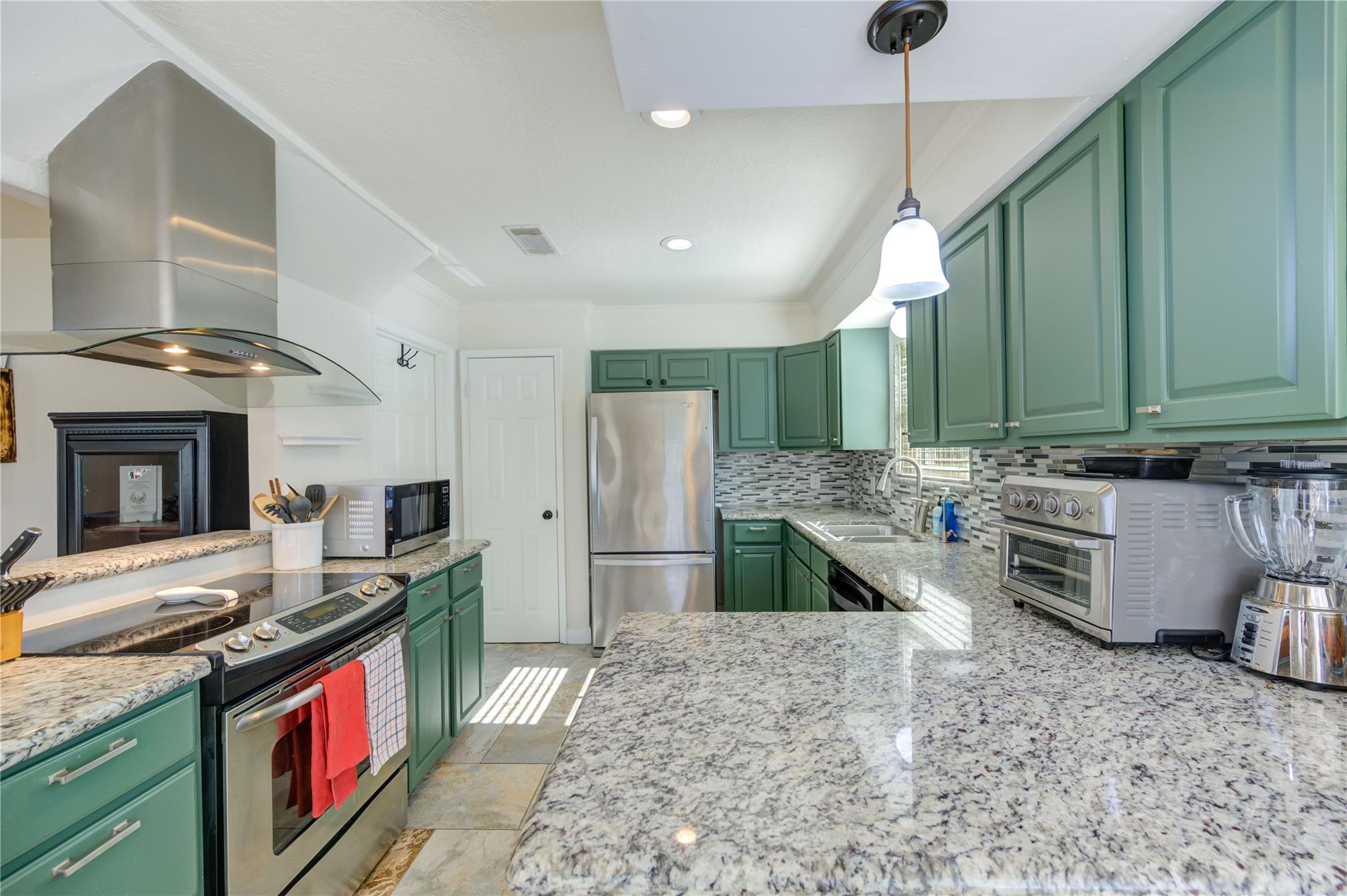 2410 Parkview Drive, Pearland