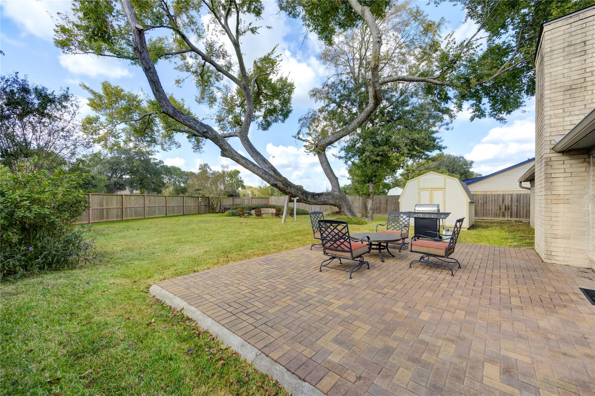 2410 Parkview Drive, Pearland