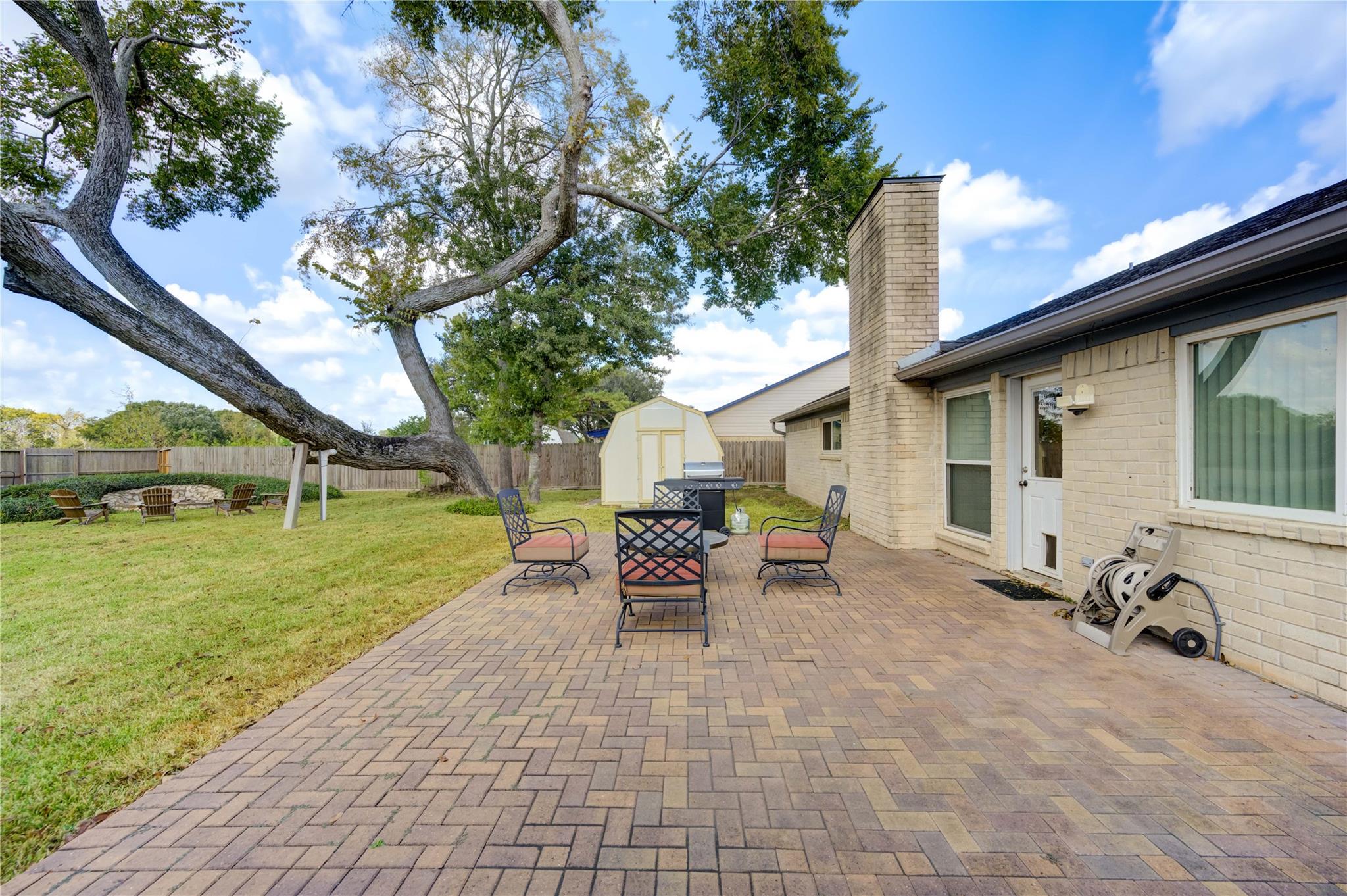 2410 Parkview Drive, Pearland