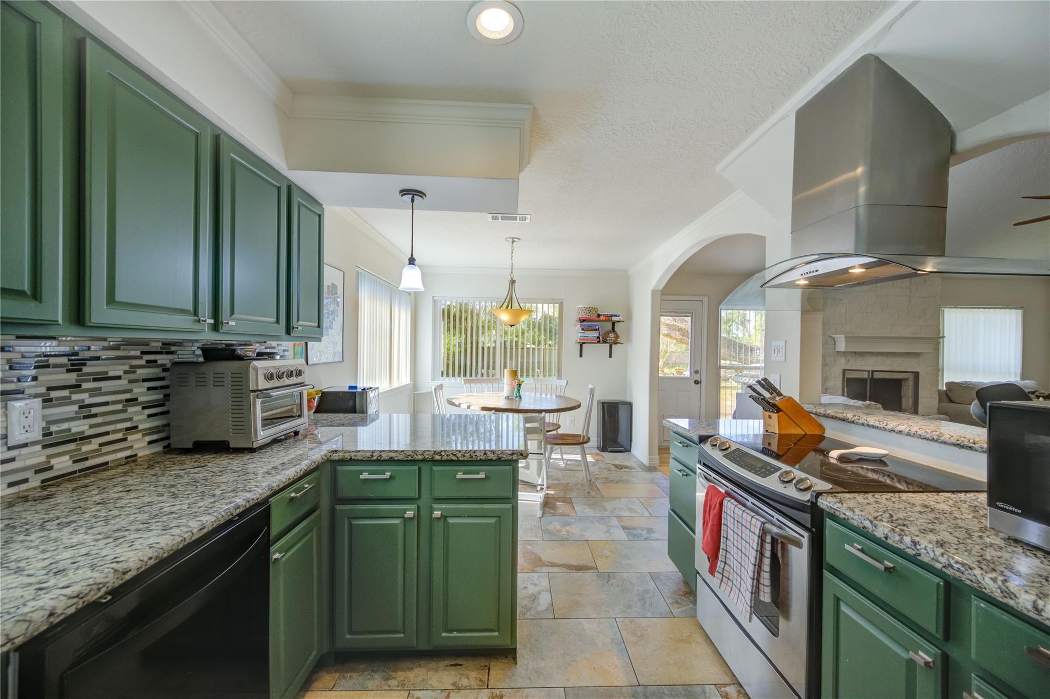 2410 Parkview Drive, Pearland