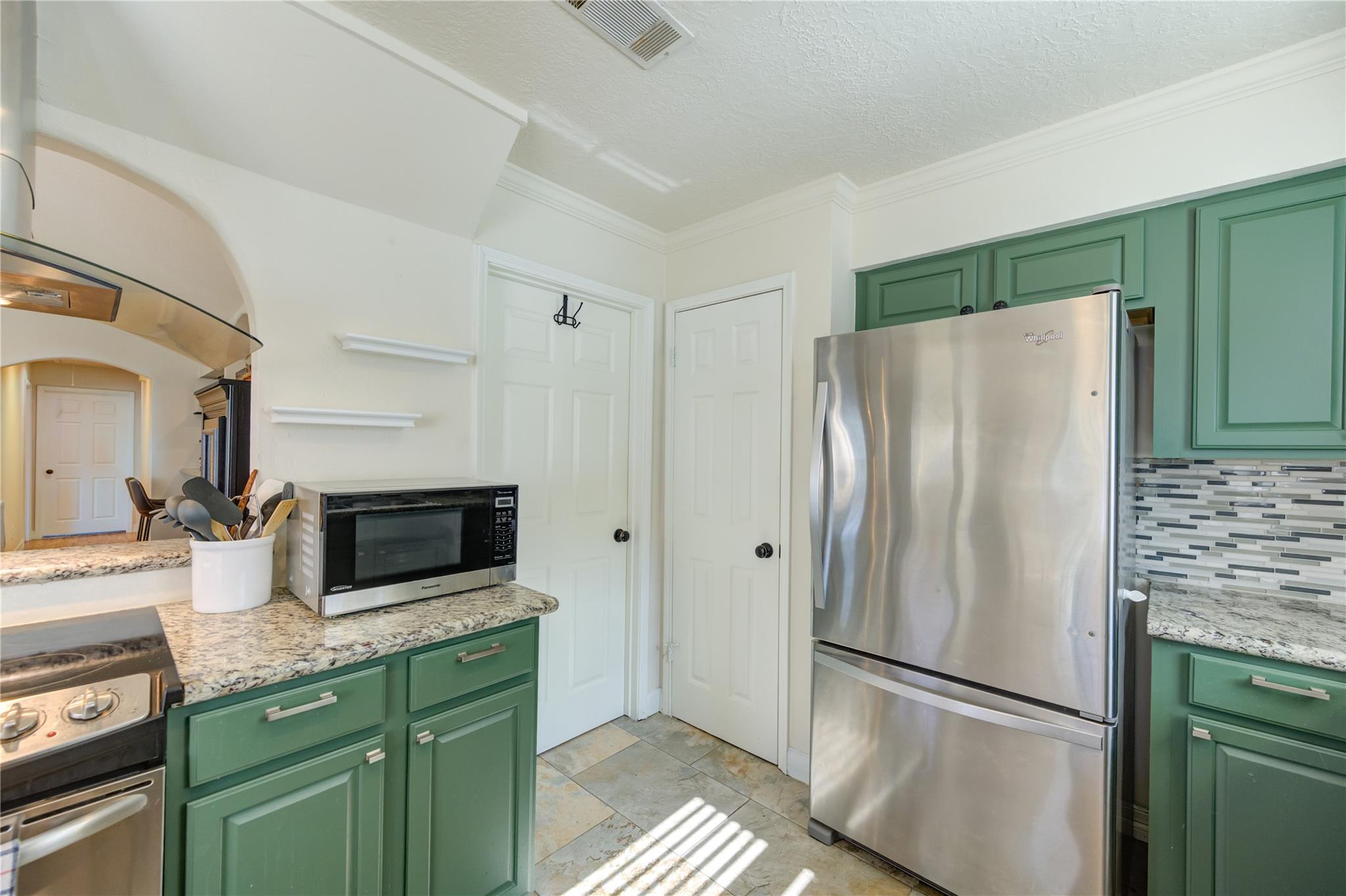 2410 Parkview Drive, Pearland