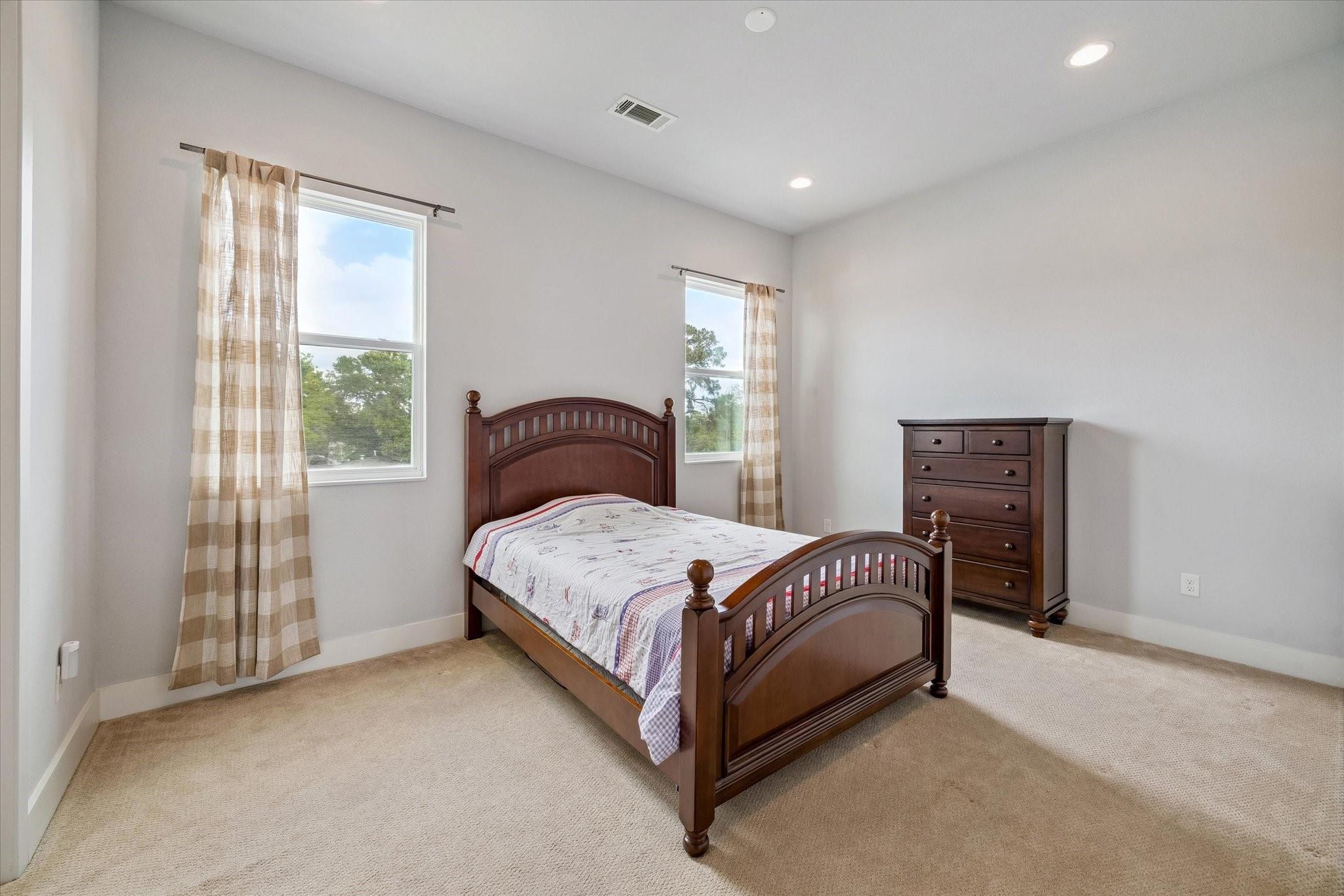 864 Wakefield Drive