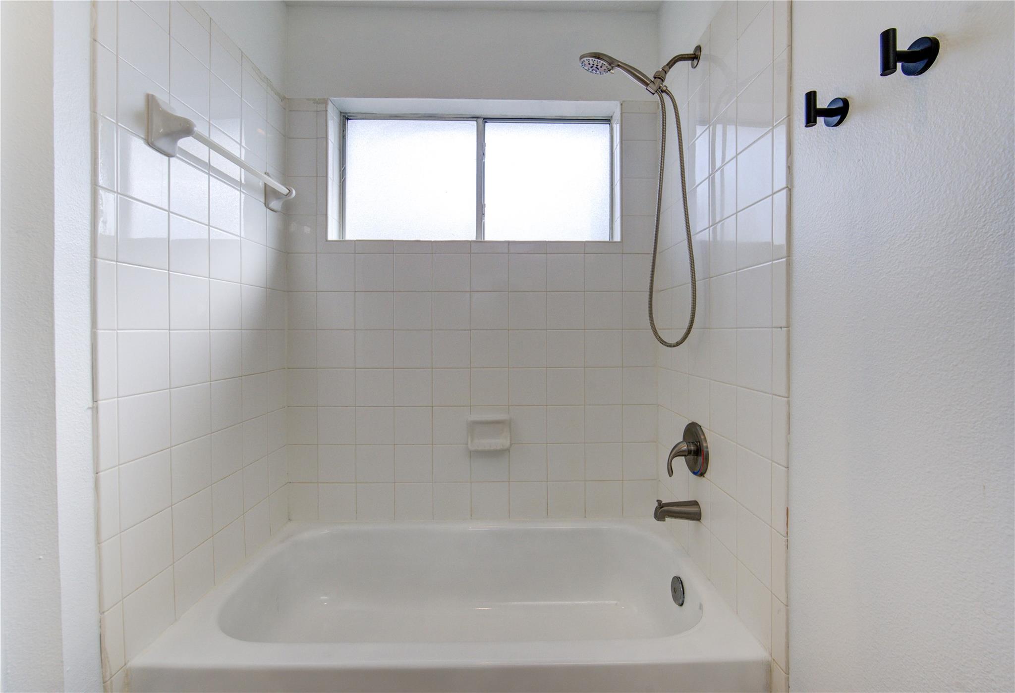 2707 Deep Anchor Way, Crosby