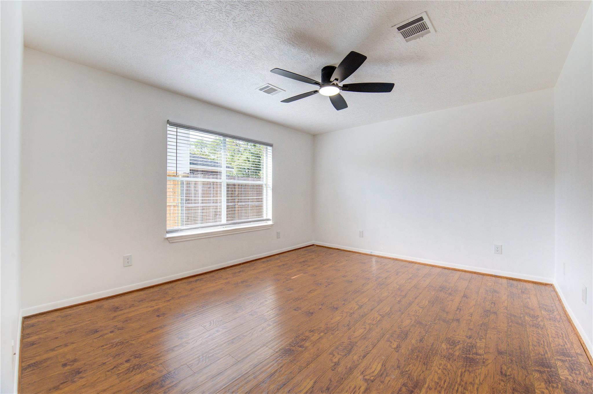 2707 Deep Anchor Way, Crosby