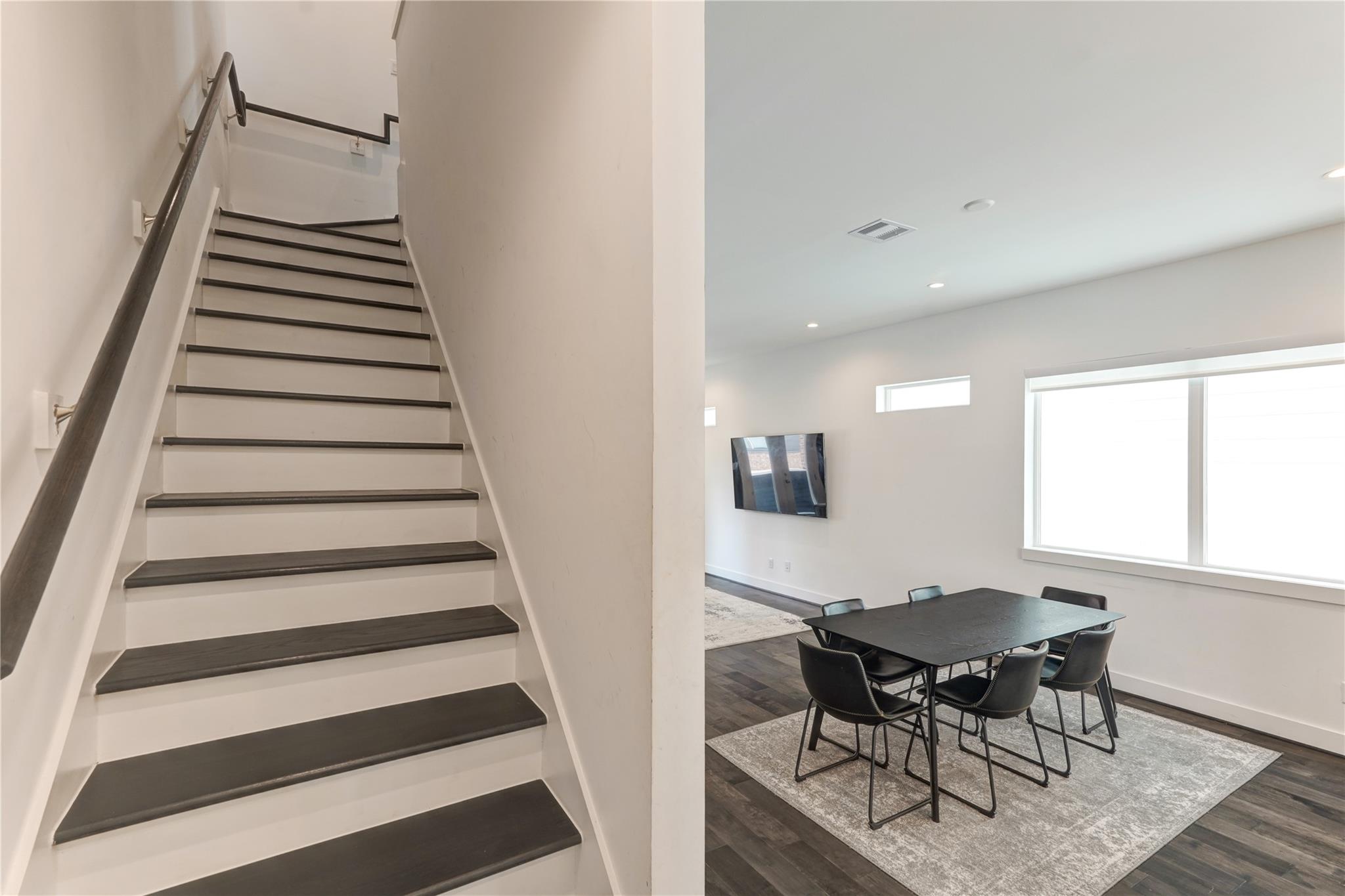 5831 Dolores Street, Houston