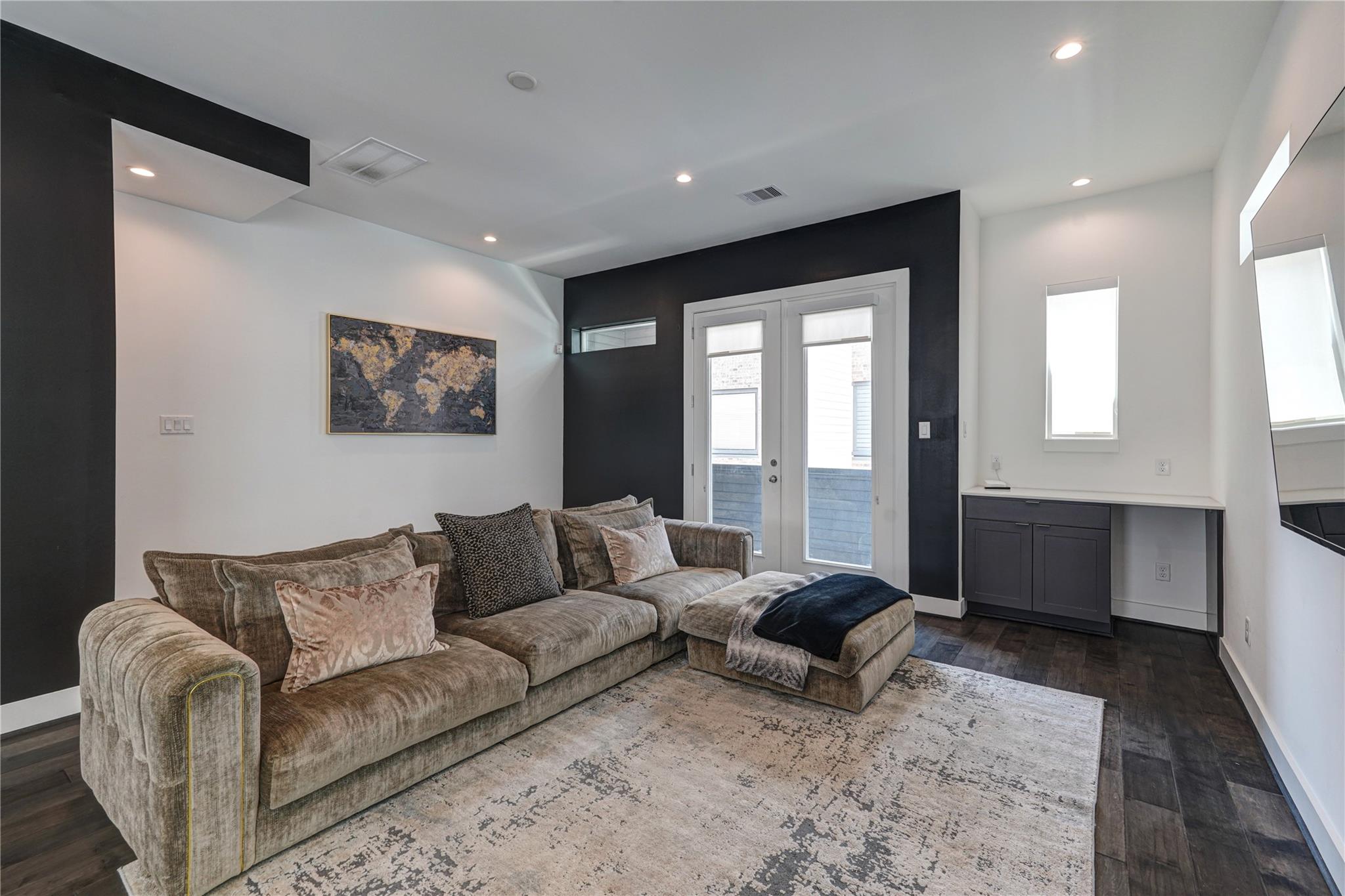 5831 Dolores Street, Houston