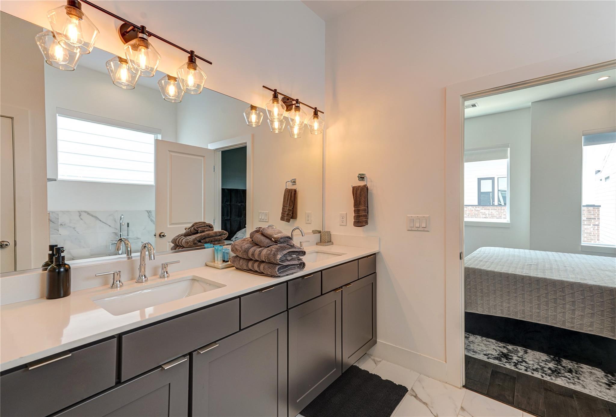 5831 Dolores Street, Houston