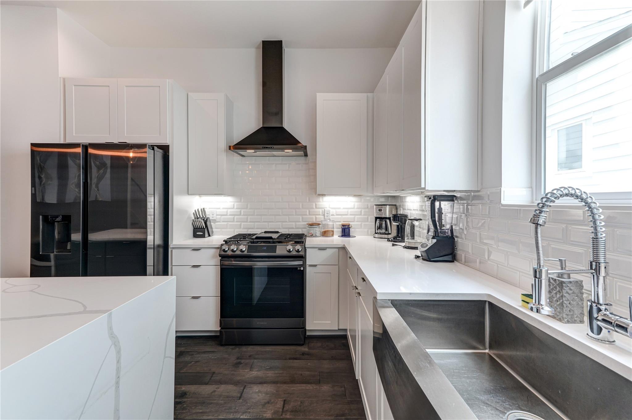 5831 Dolores Street, Houston
