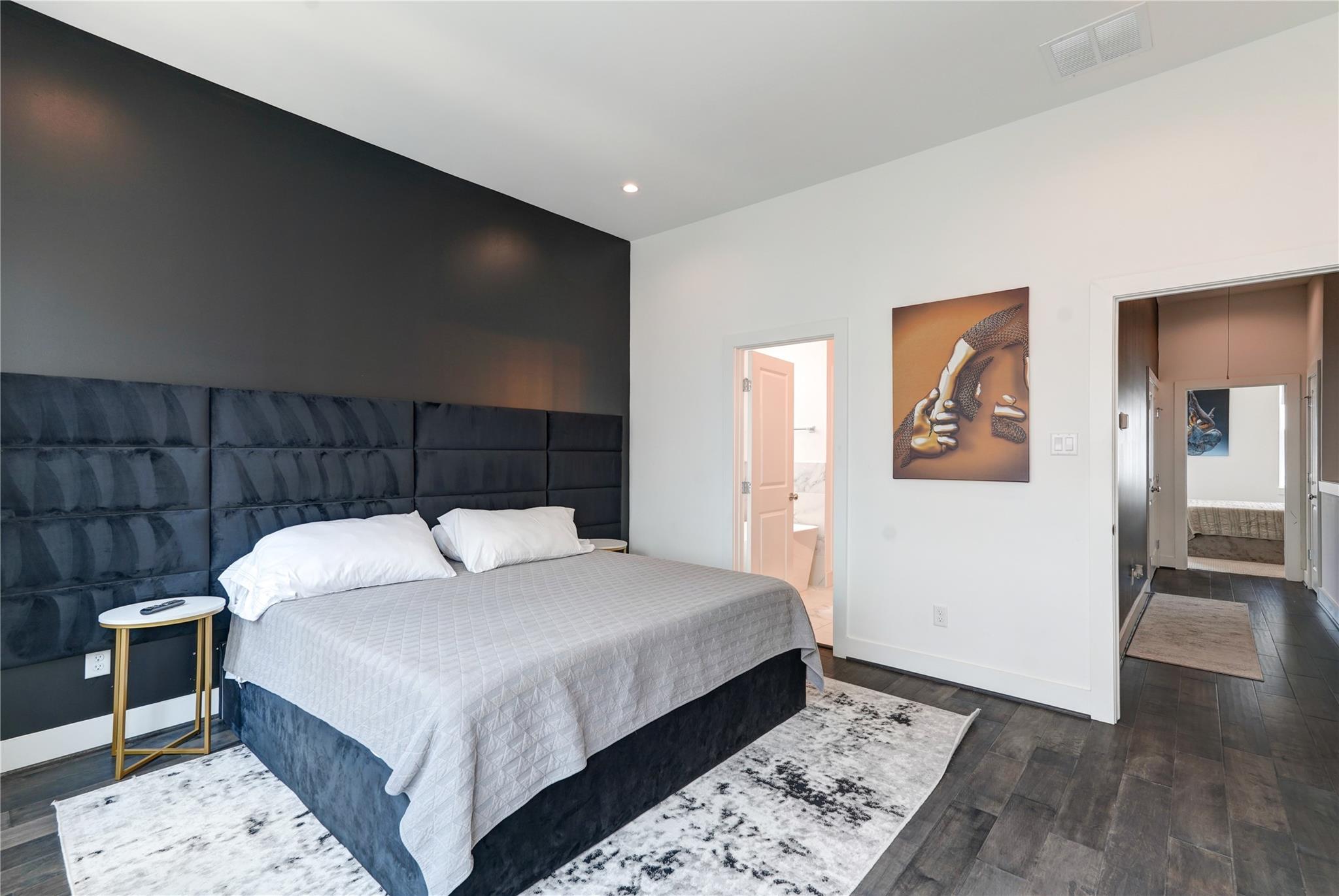 5831 Dolores Street, Houston