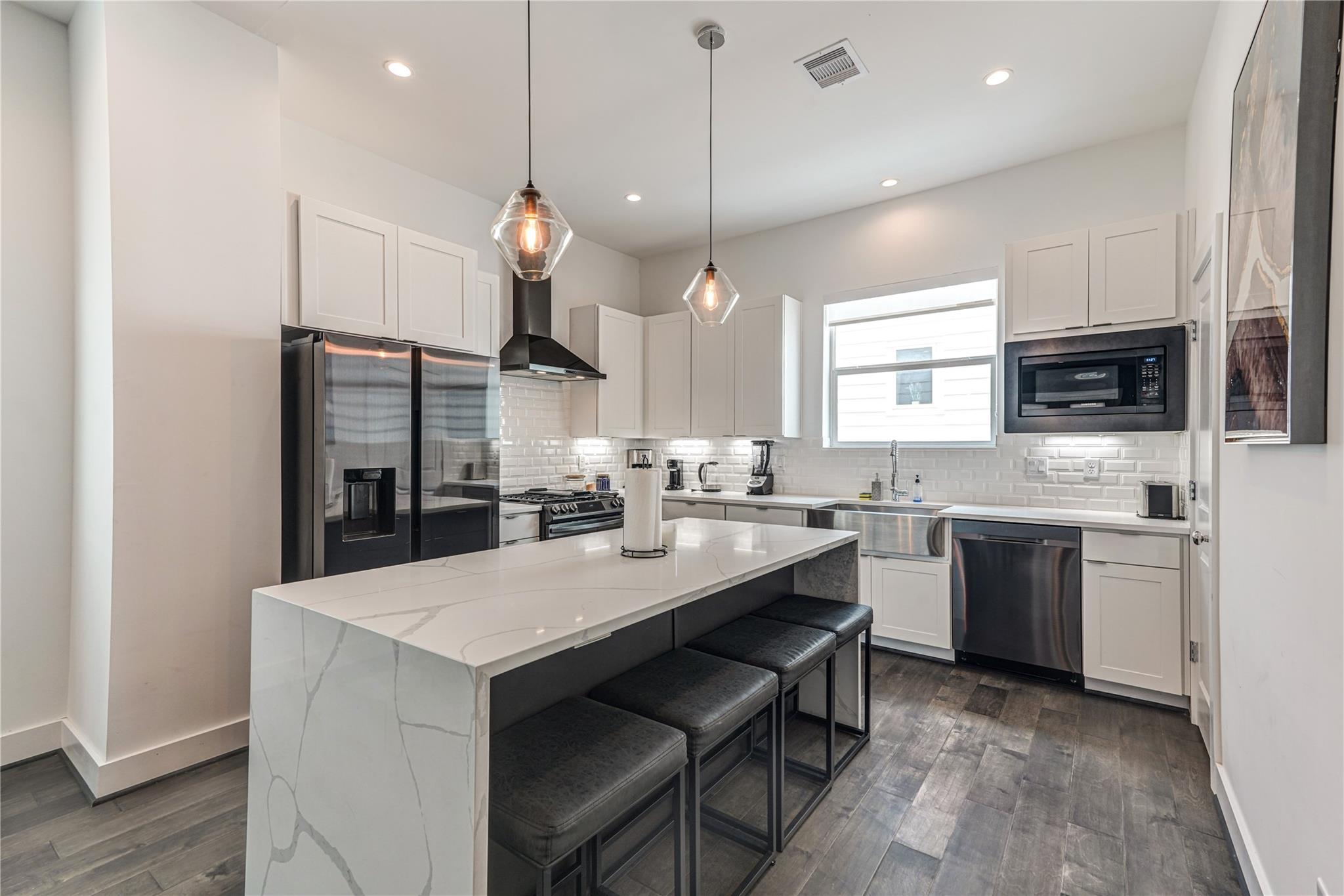 5831 Dolores Street, Houston