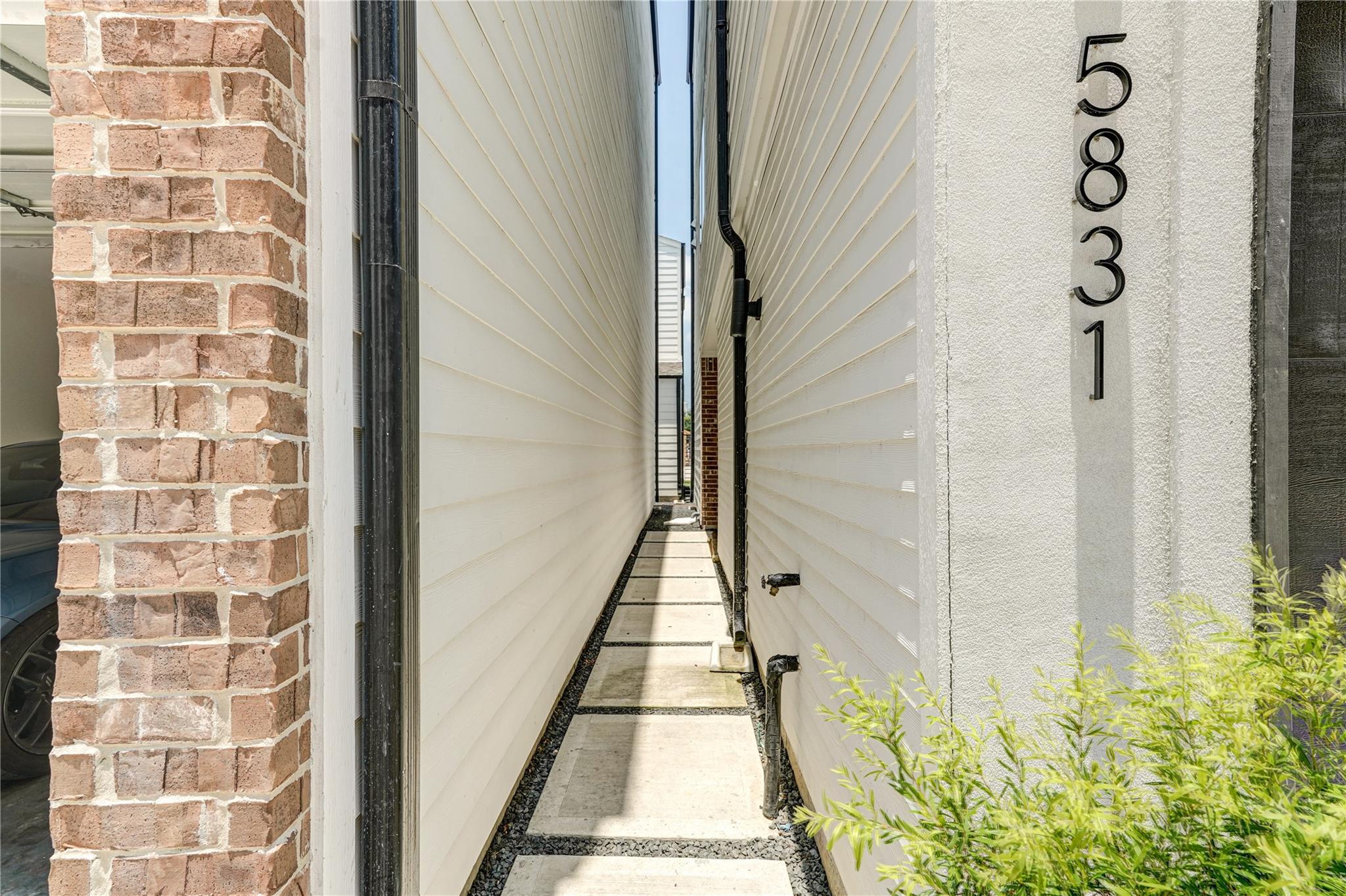 5831 Dolores Street, Houston