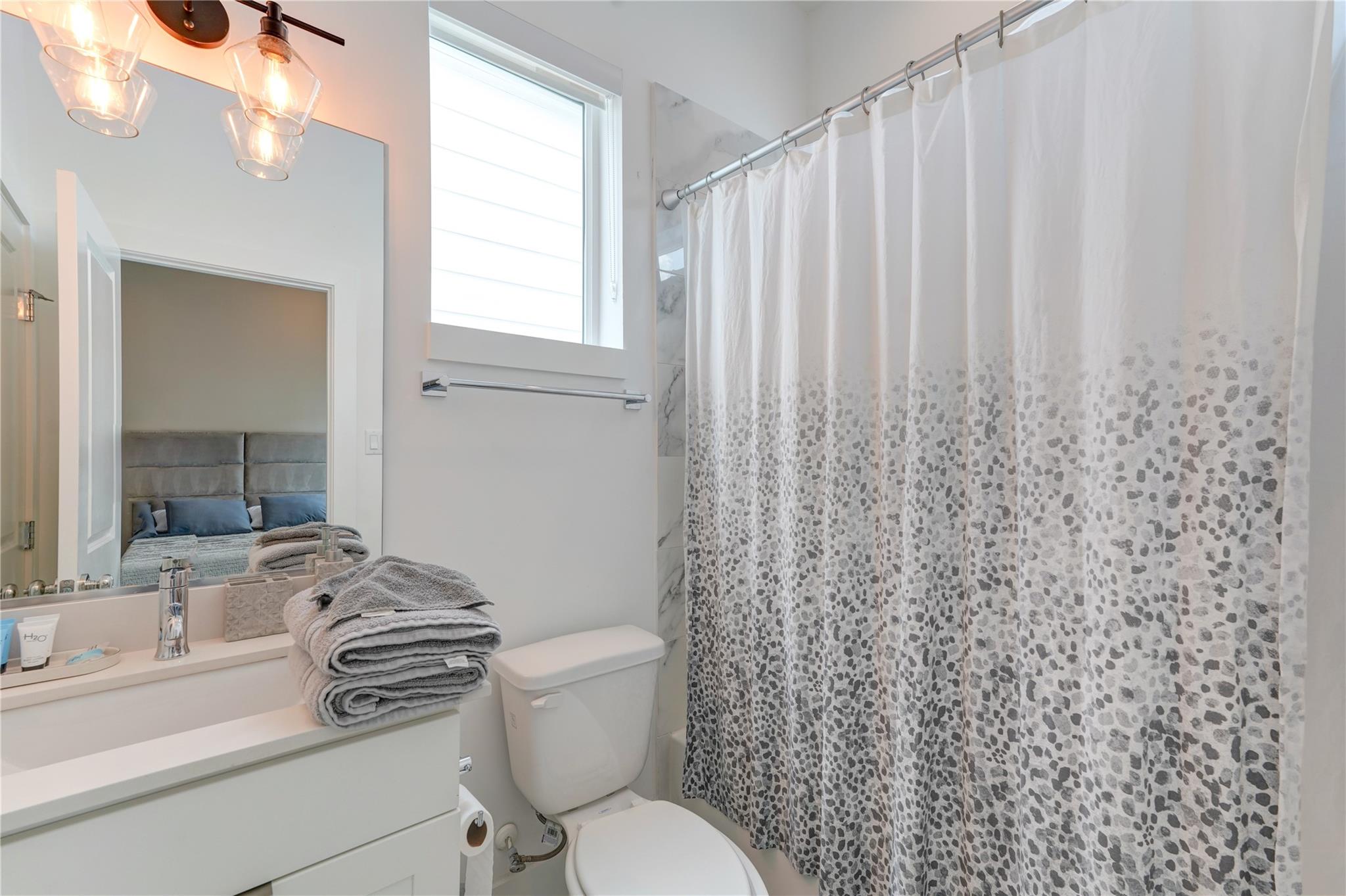 5831 Dolores Street, Houston