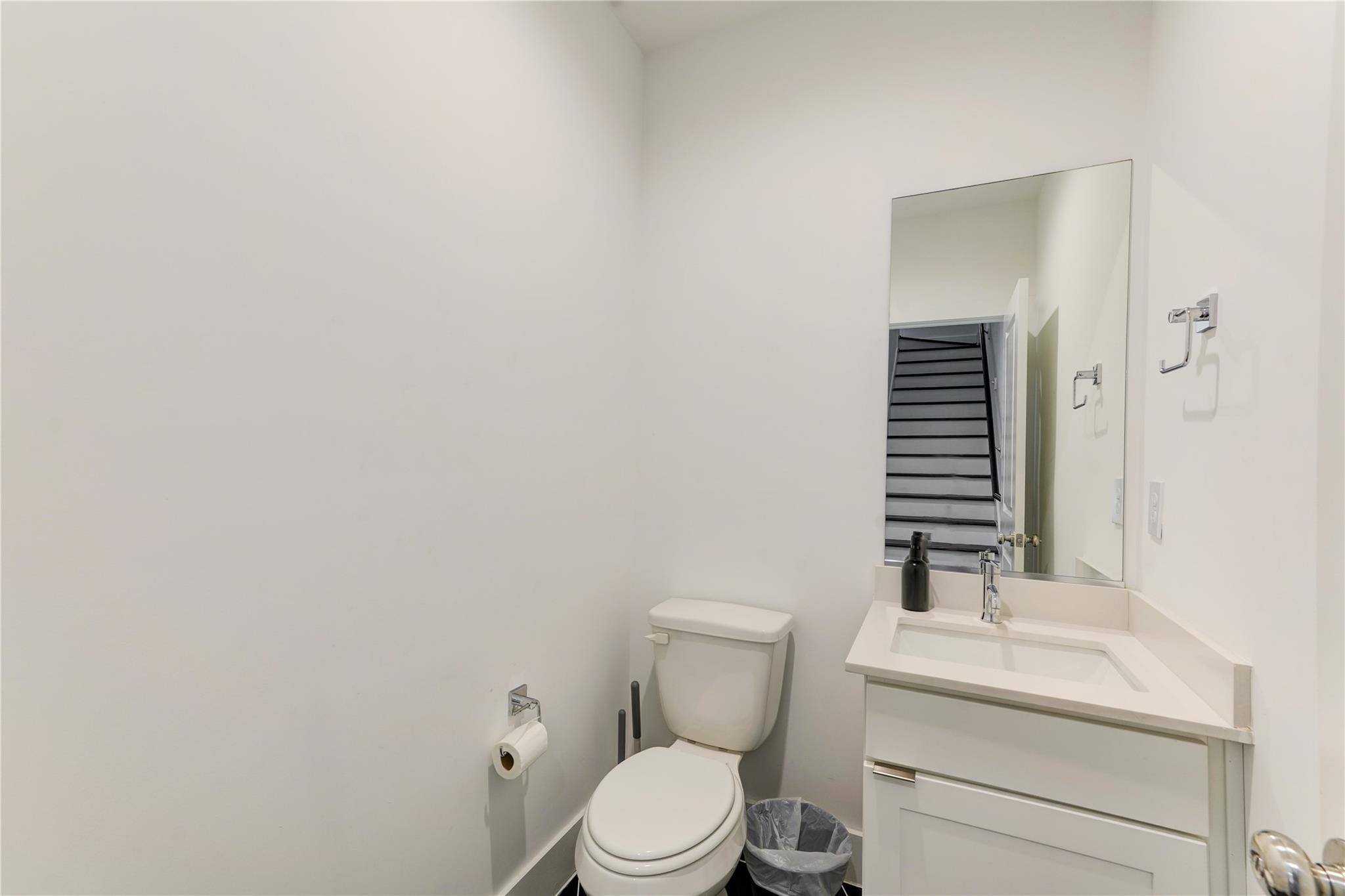 5831 Dolores Street, Houston
